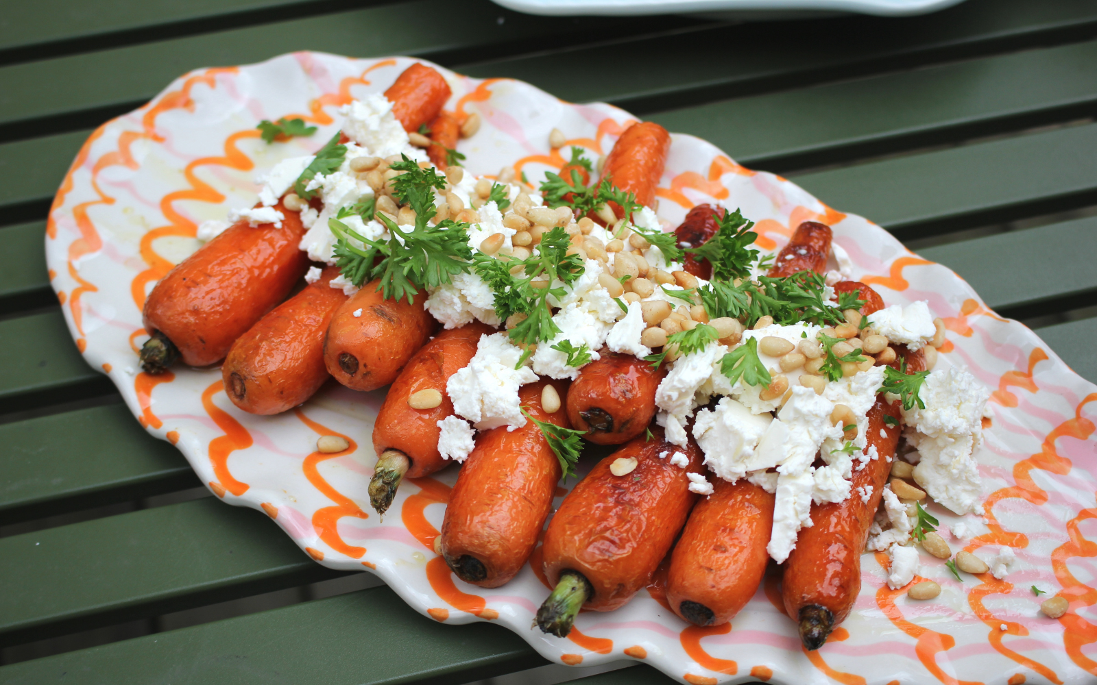 Grillede gulerødder med feta