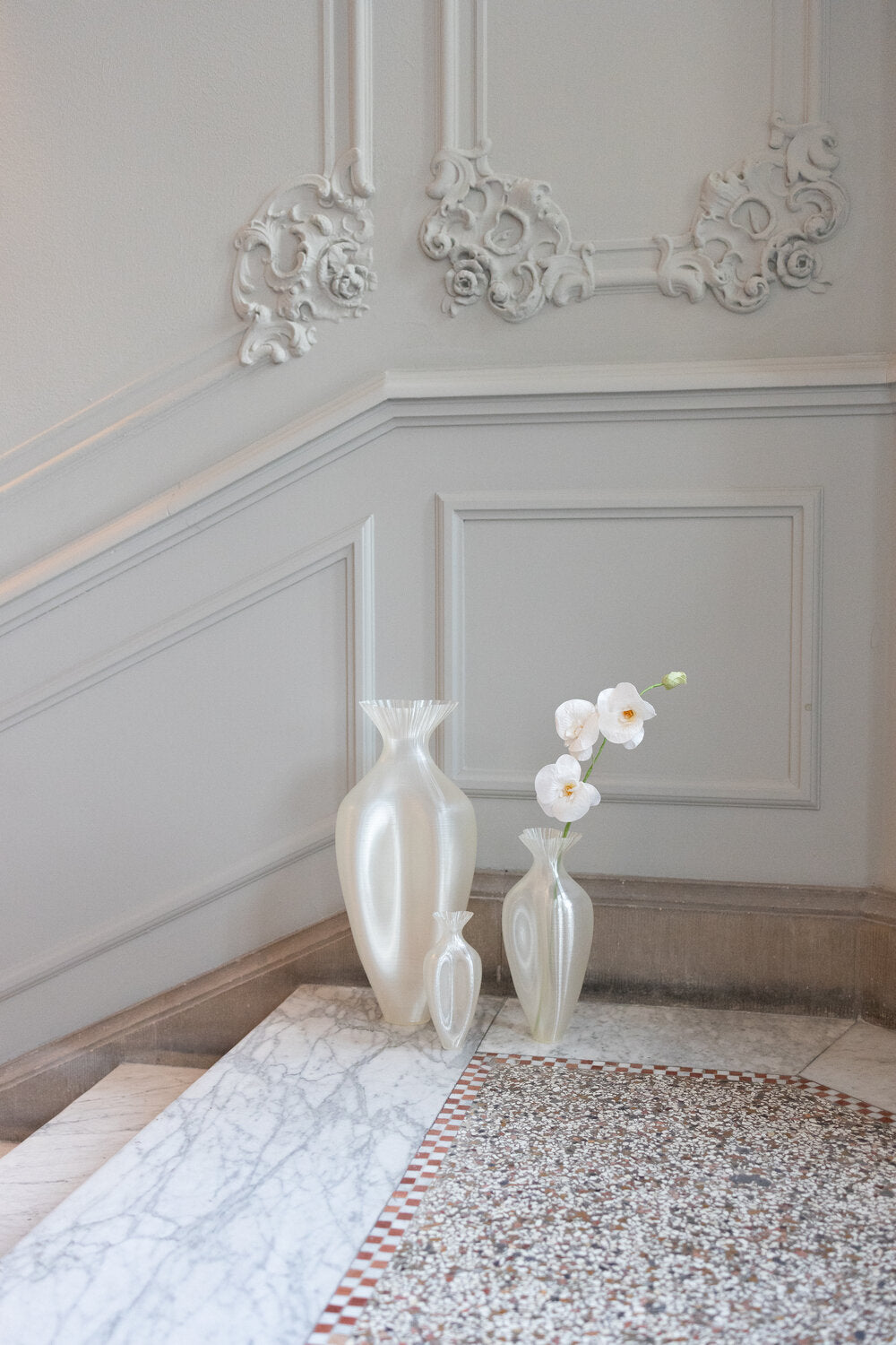 Tempus vase, ivory - H30 cm.