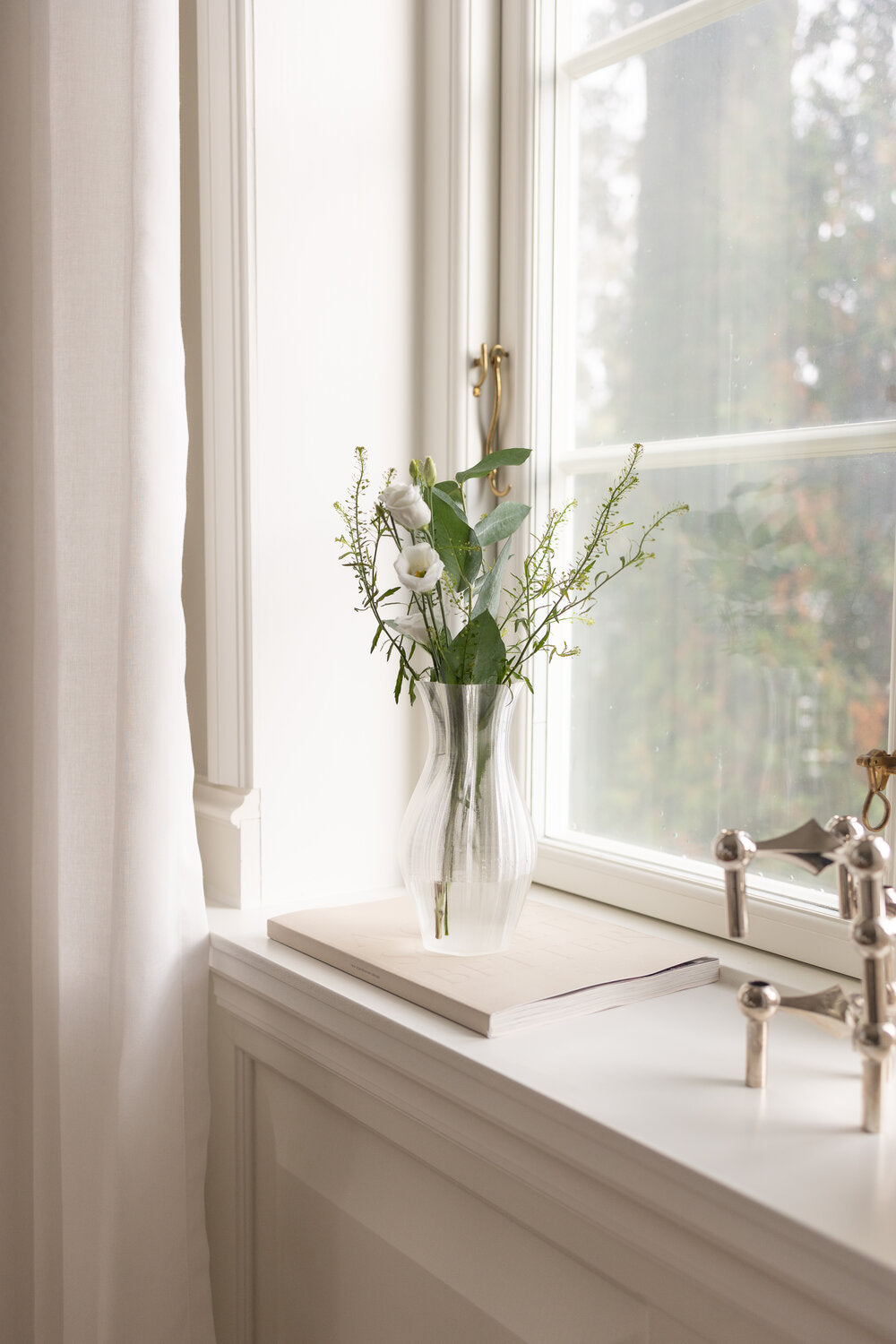 Bloom vase, Ivory - H19 cm.