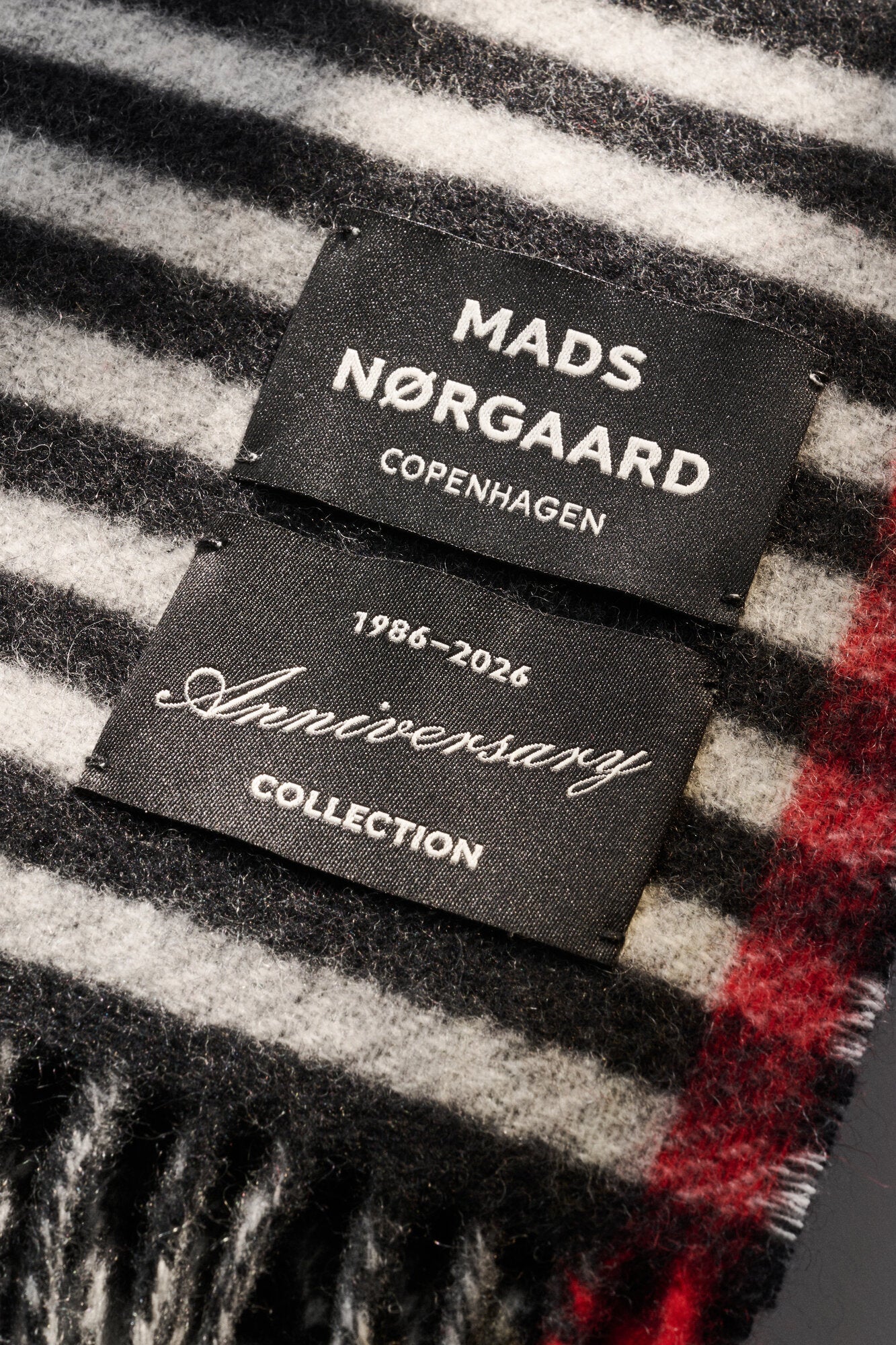 Ellen cashmere halstørklæde – sort/hvid