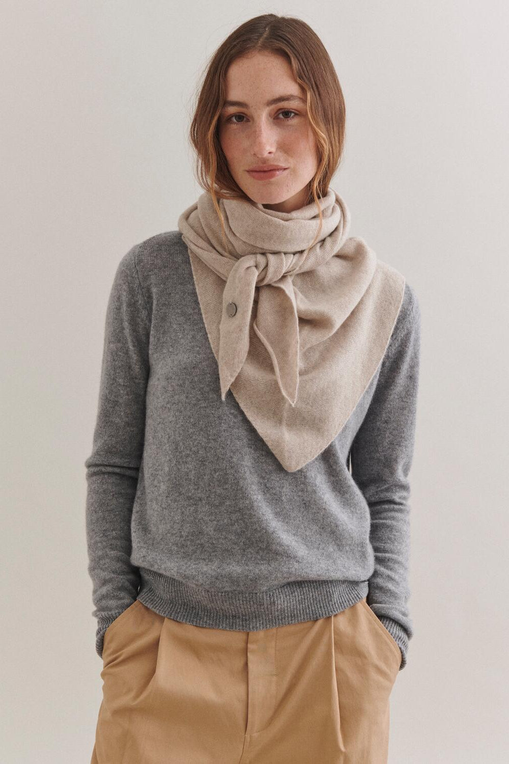 Andrea Triangle Cashmere halstørklæde - Sand Mel