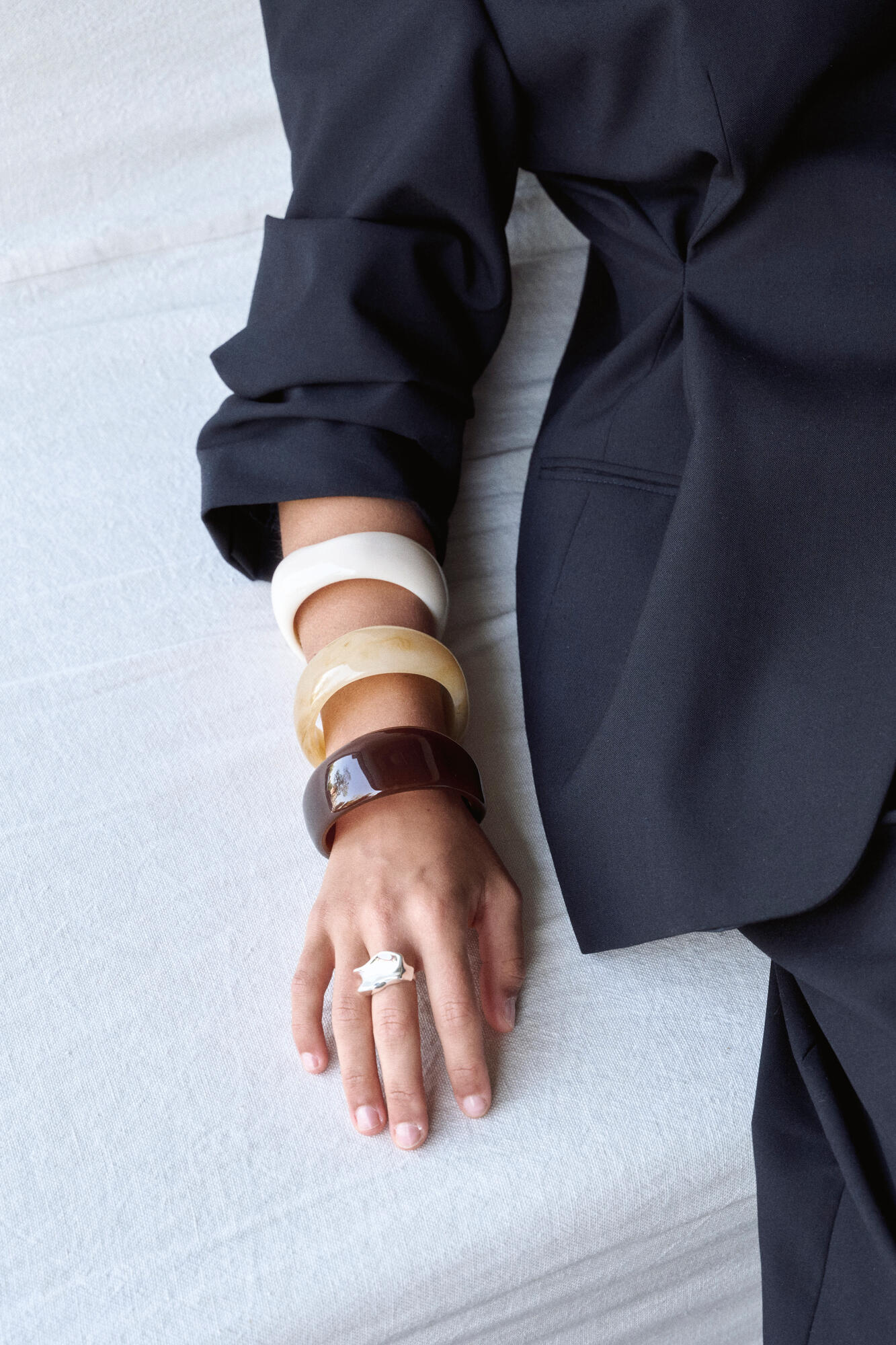 Aase Maxi armring – Honey