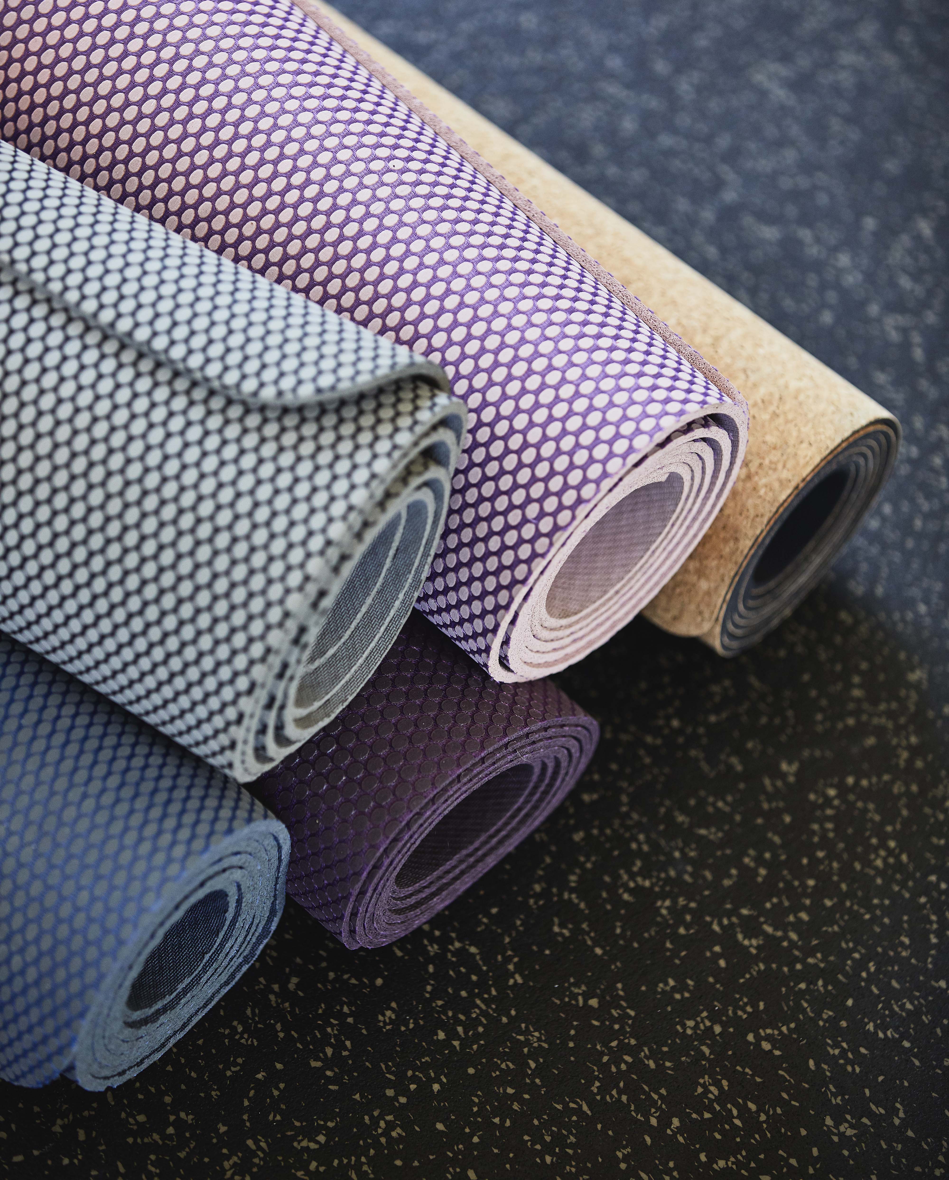 Simple Days yogamåtte i naturgummi, rosa - 60x173 cm.