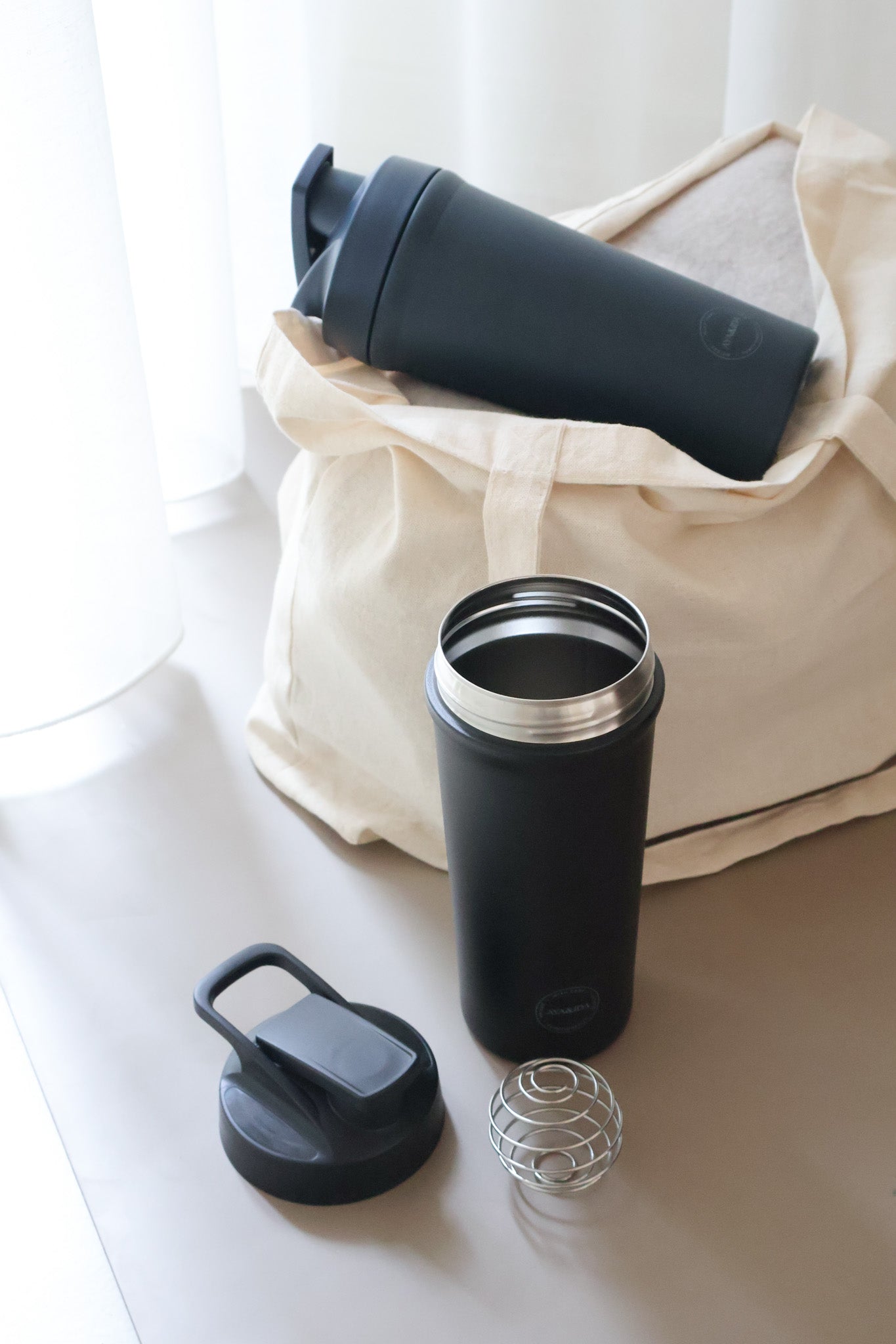 Shaker flaske, Matte Black - 750 ml