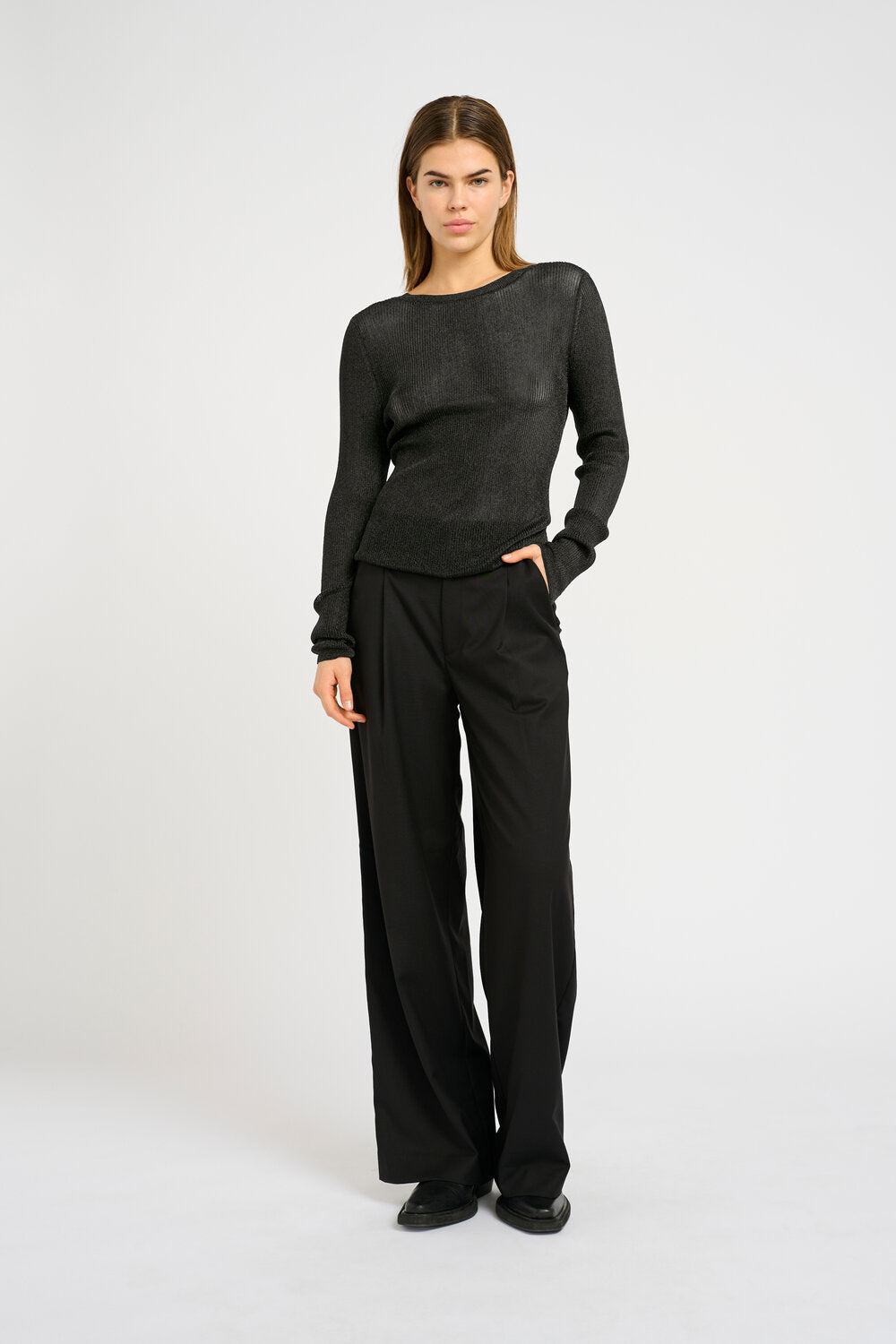 Silvi ls bluse med dyb ryg - sort