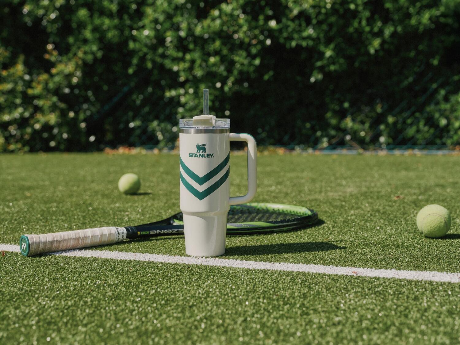 The Quencher FlowState Tumbler termoflaske, 0,89L - Courtside Cream