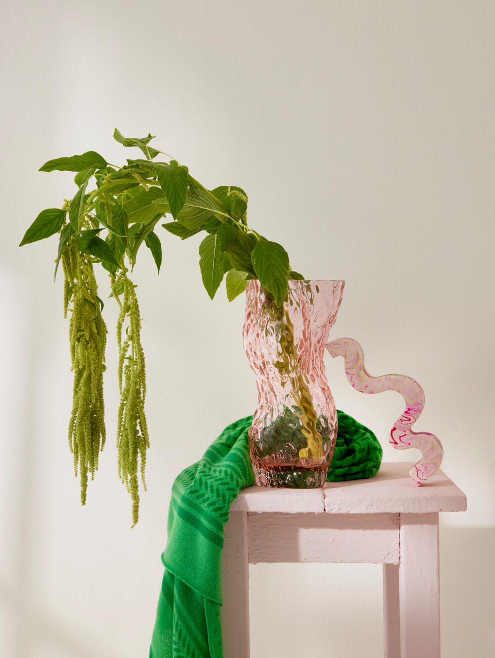 Ostrea Rock Glass vase - Pale Rose