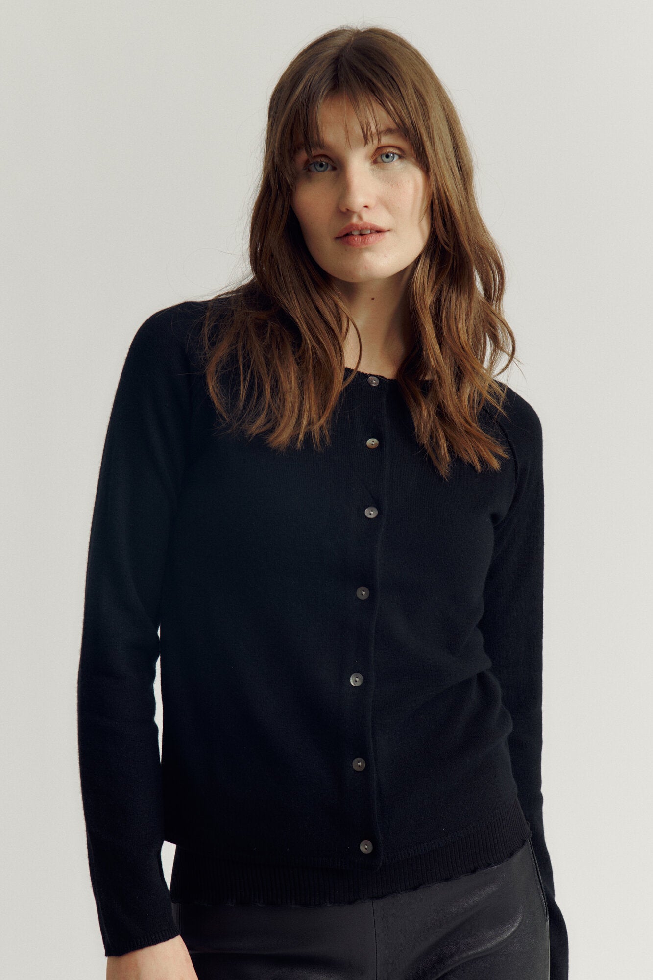 RWLaica Cashmere Raglan Cardigan - sort