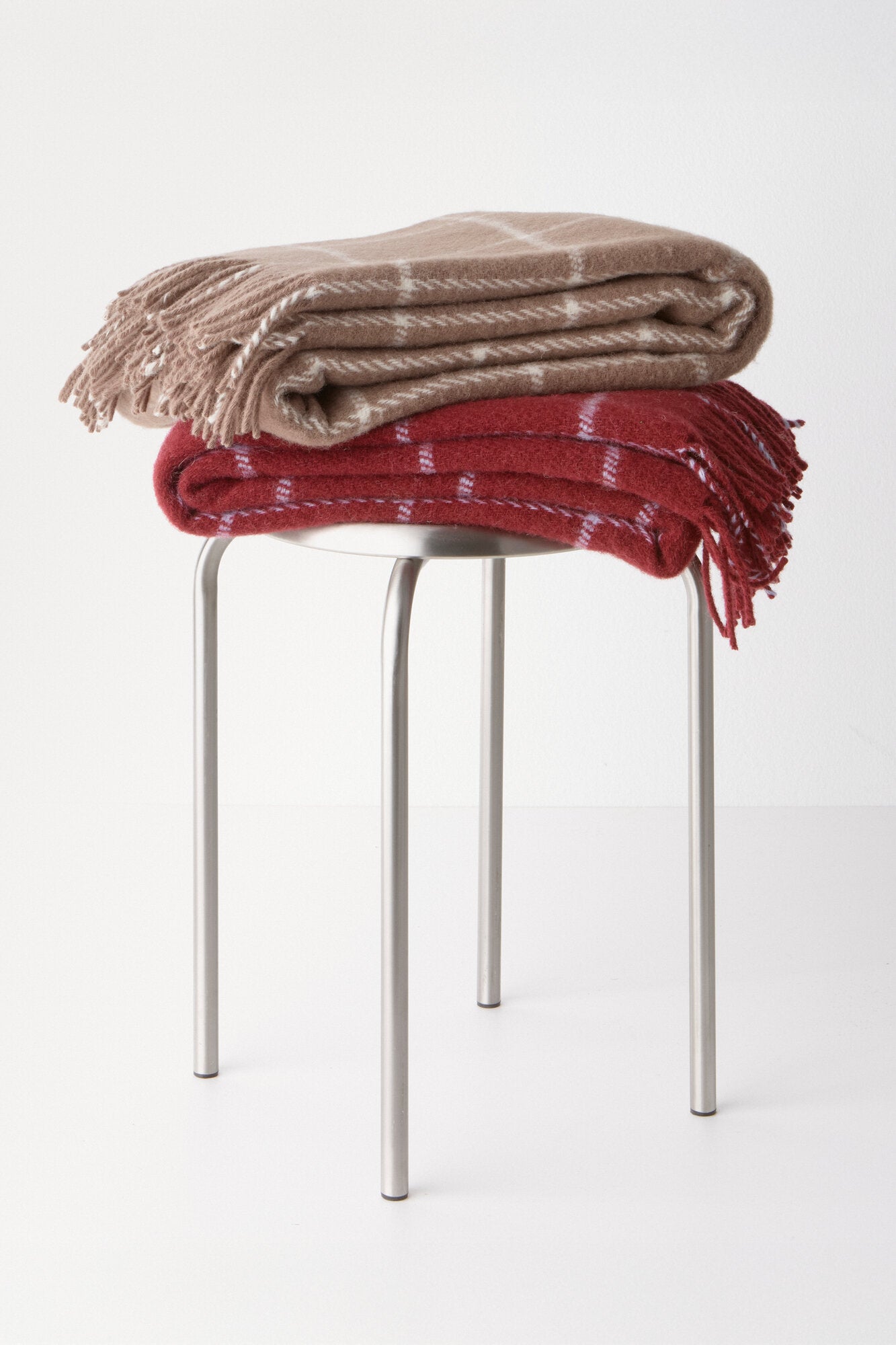 Klara uldtæppe, bordeaux ternet - 130x180 cm.