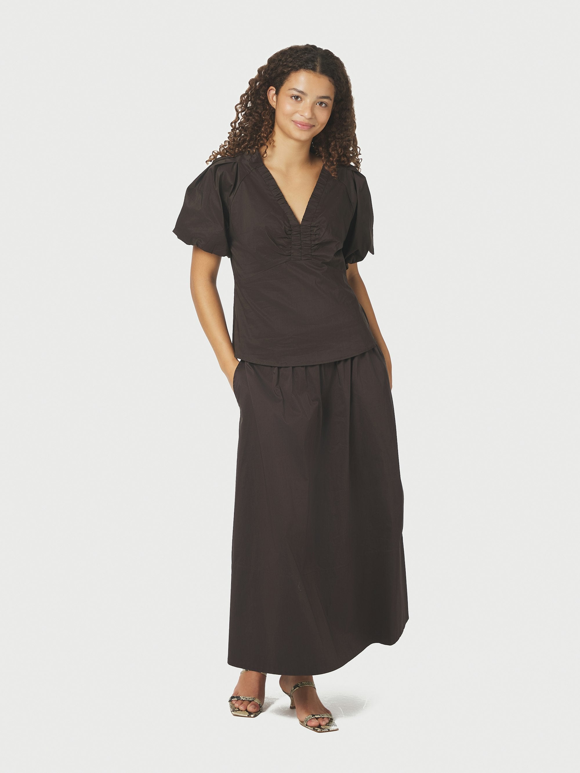 Irina Poplin bluse - Chocolate Brown