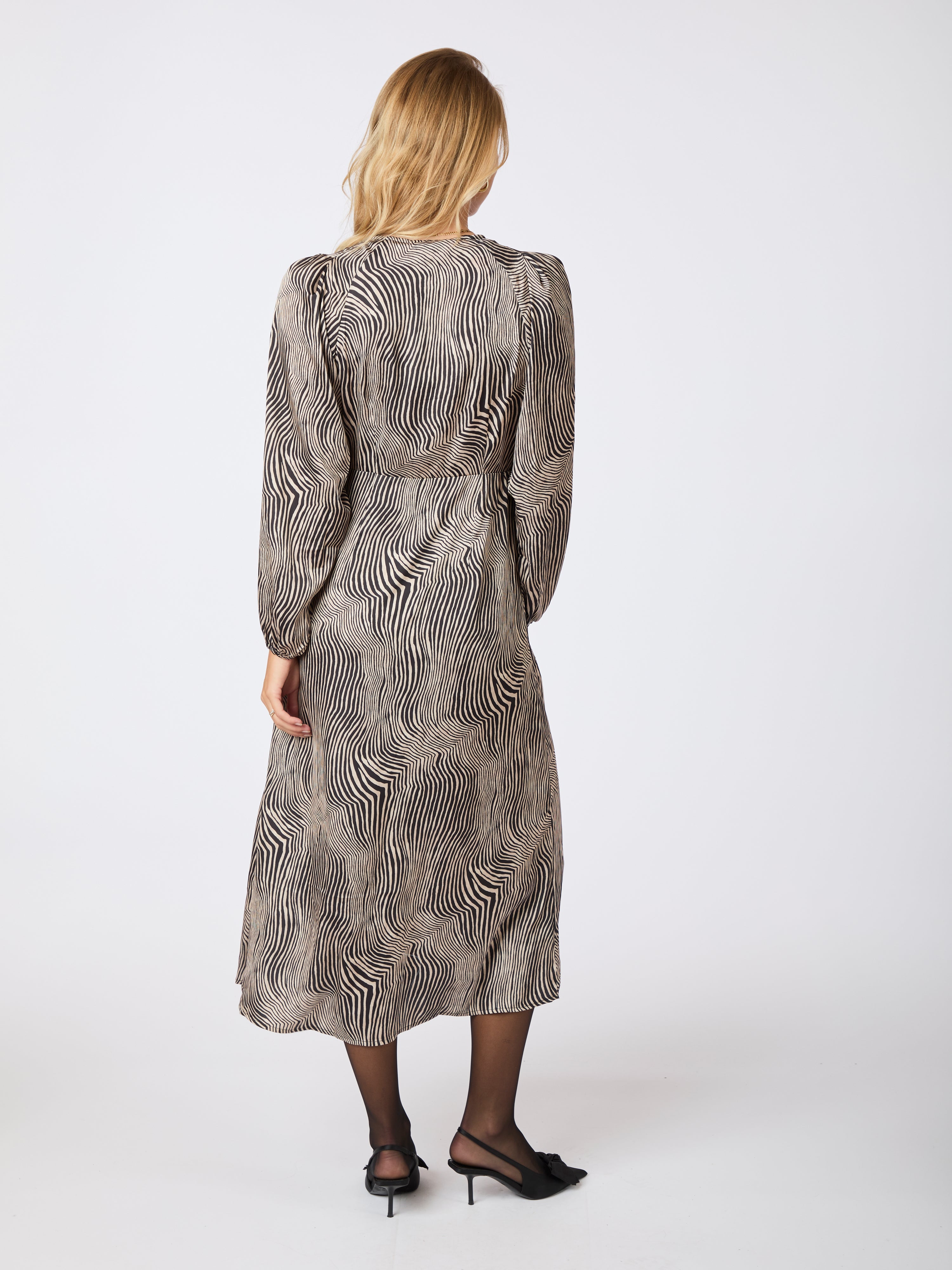 Isobel Floating Wave kjole - Dark Sand