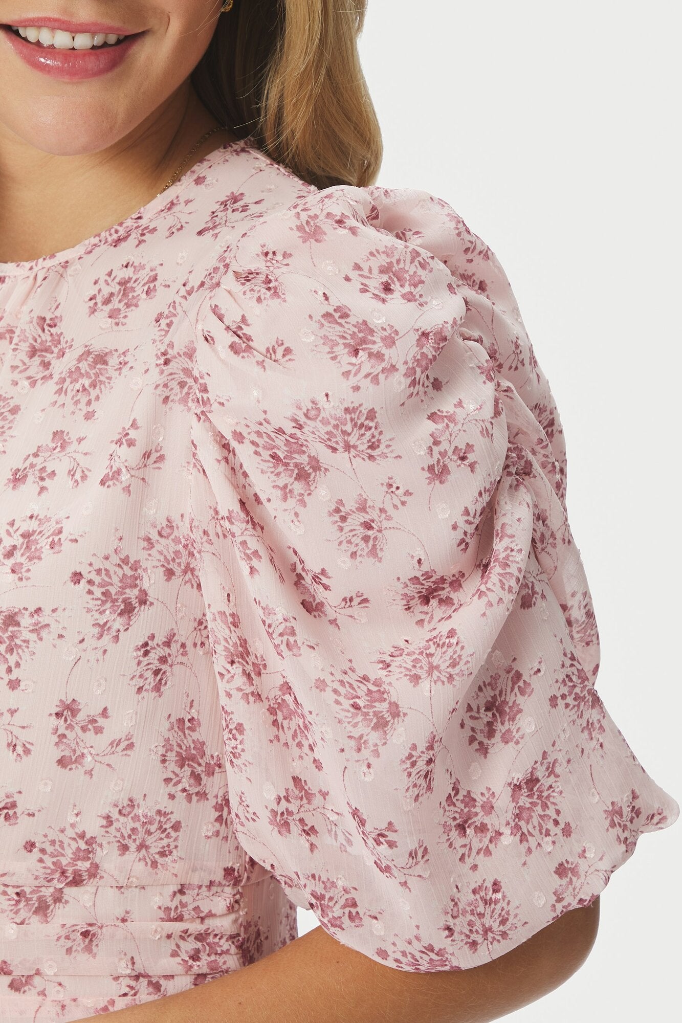 Kikka Chiffon Flower kjole - rosa
