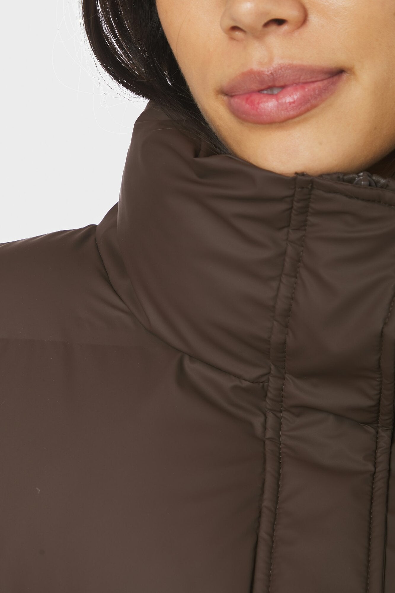 Rhea C Puffer dunjakke – Dark Brown