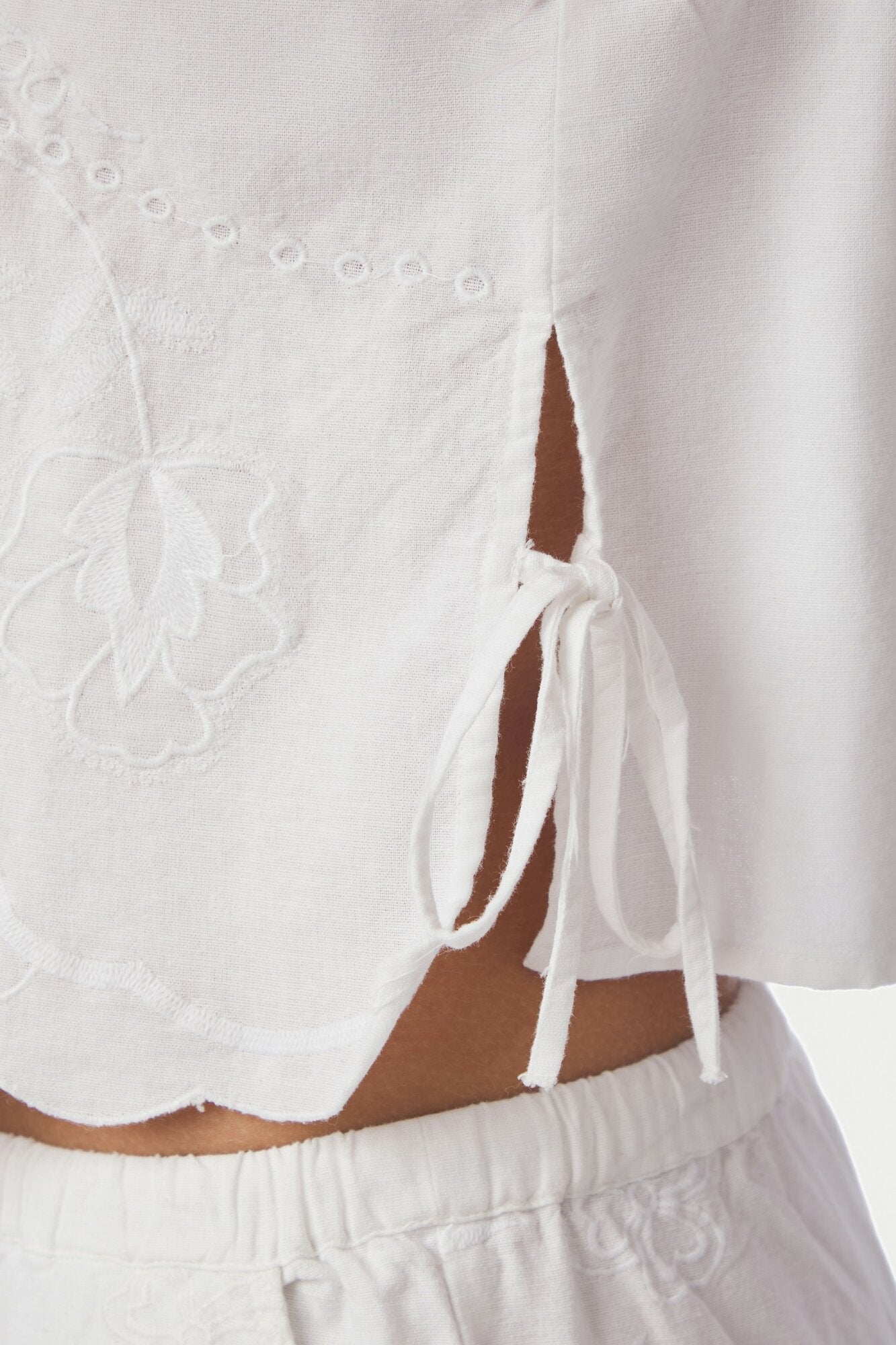 Kaelin Embroidery top - hvid