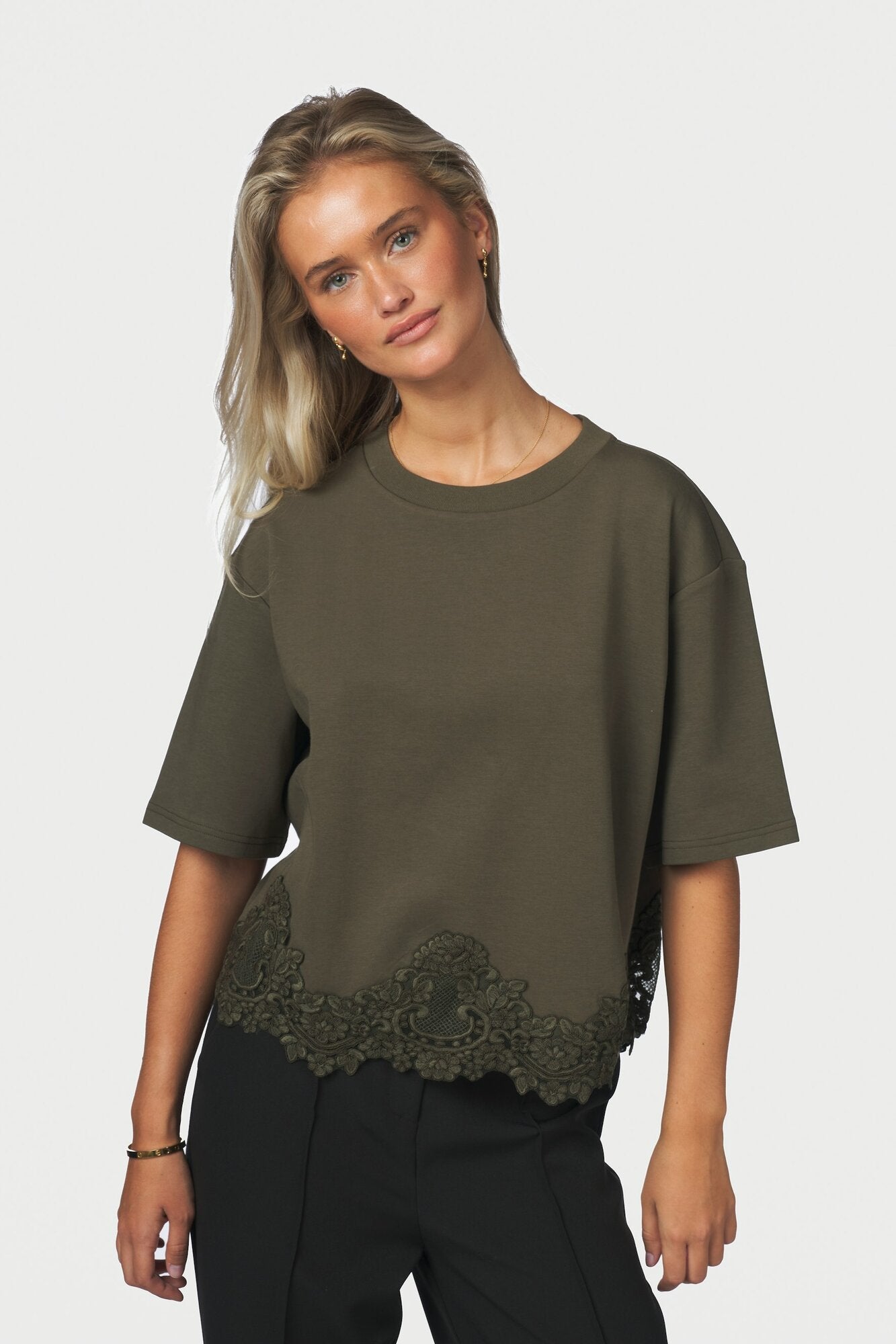 Iria Lace t-shirt – army