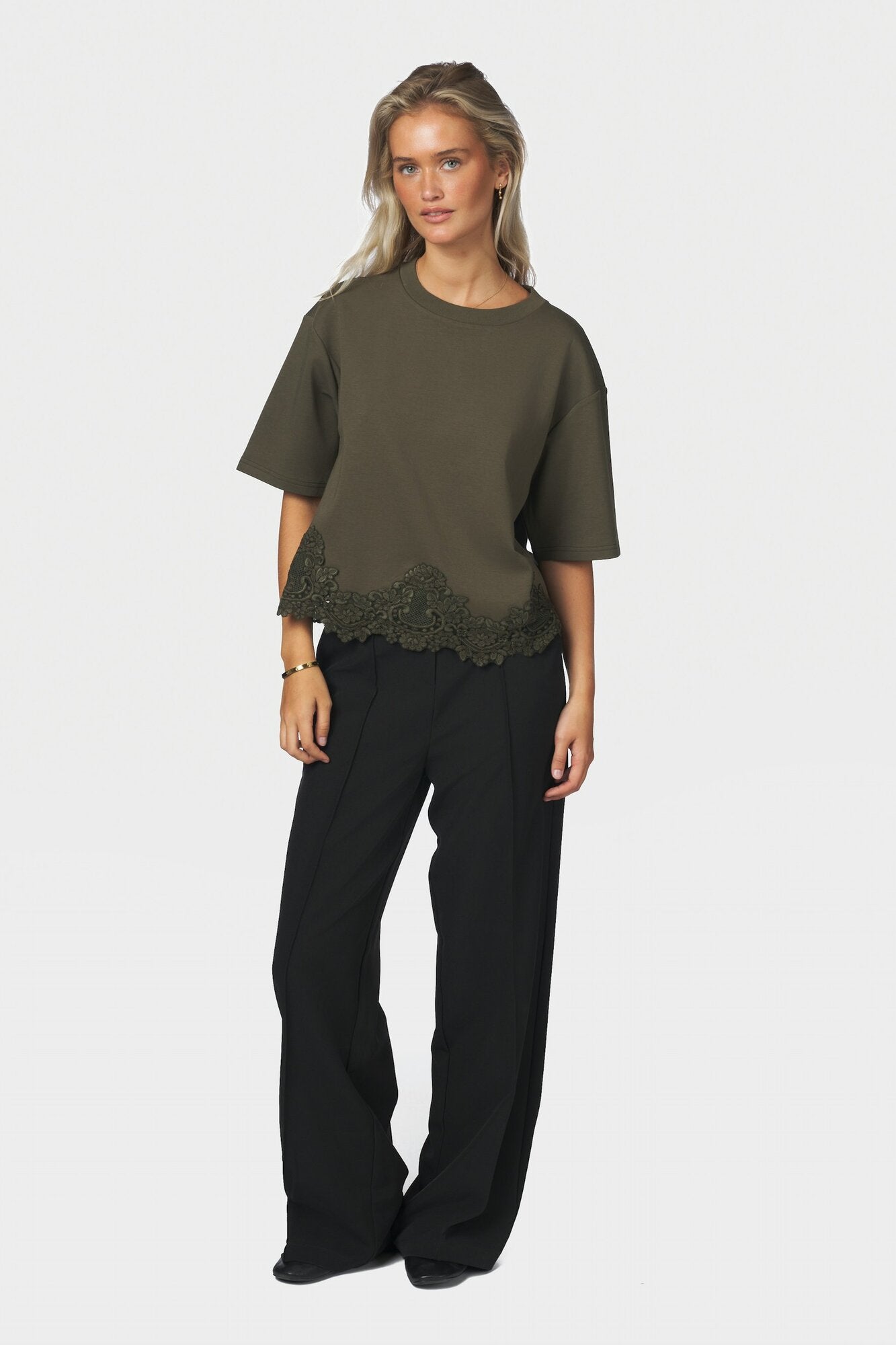 Iria Lace t-shirt – army