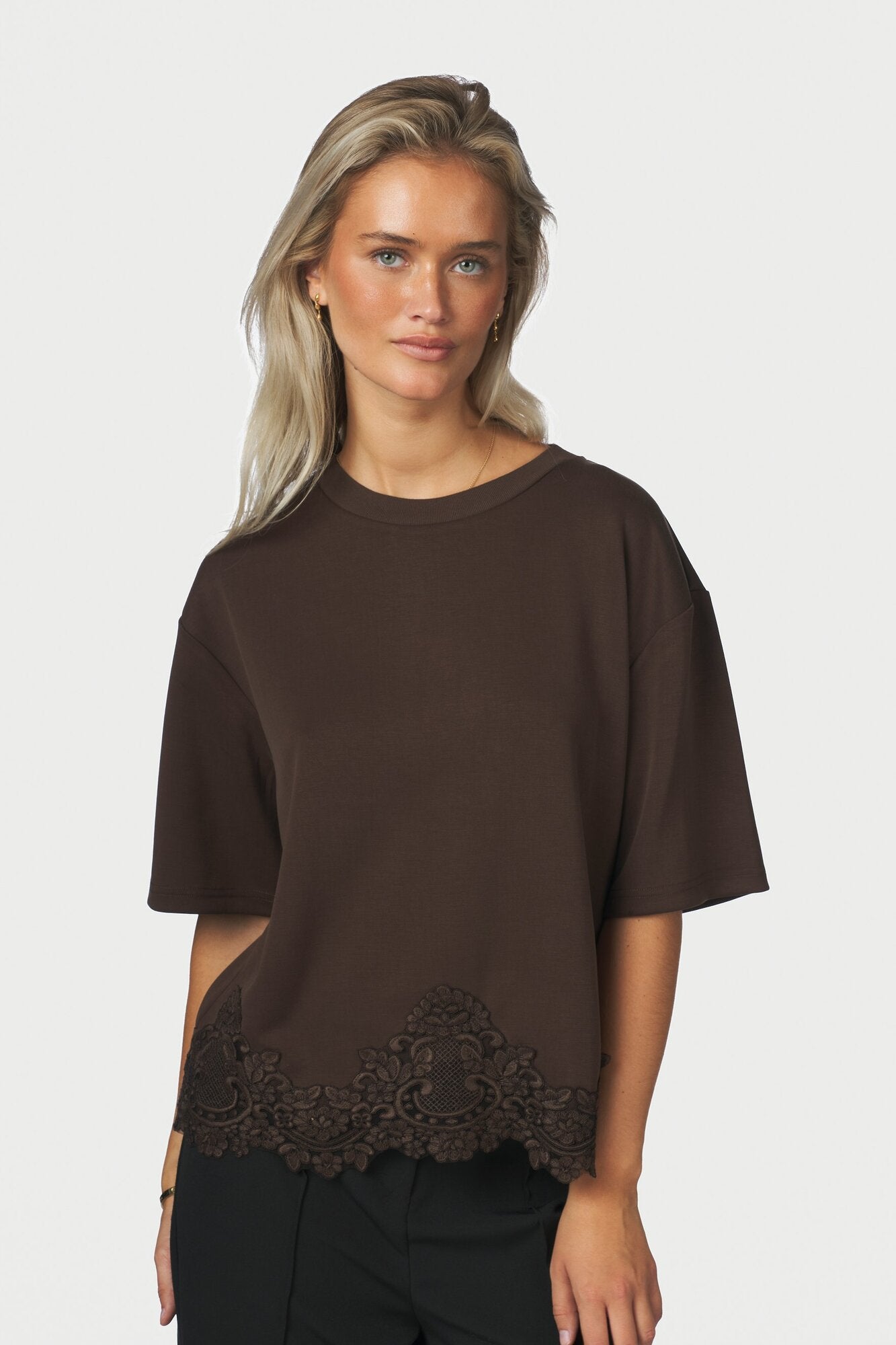 Iria Lace t-shirt – Brown