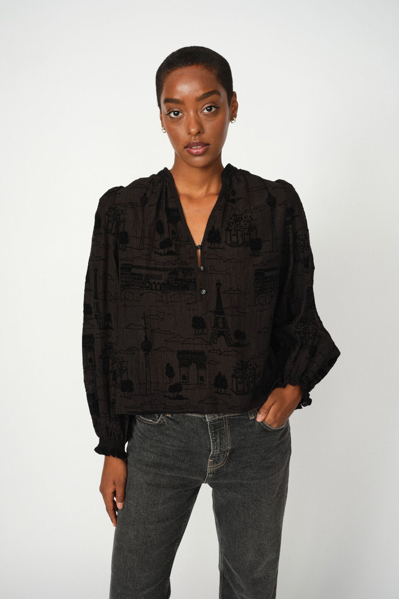 Tazzin Tale Light bluse - sort