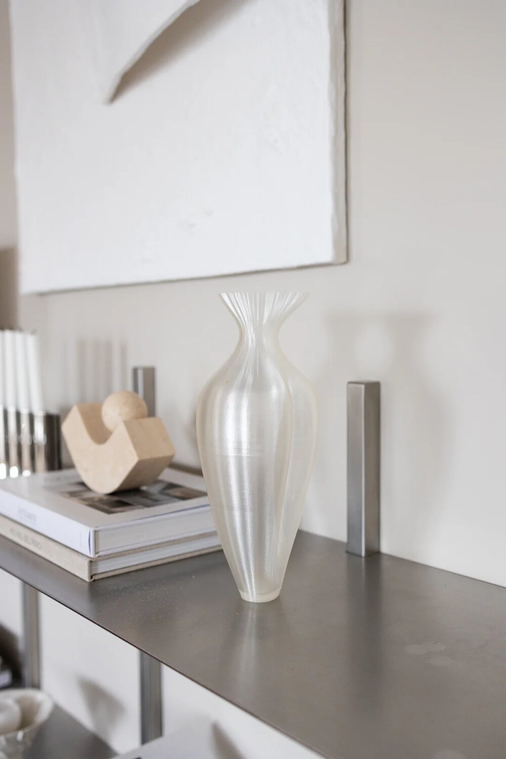 Tempus vase, ivory - H30 cm.