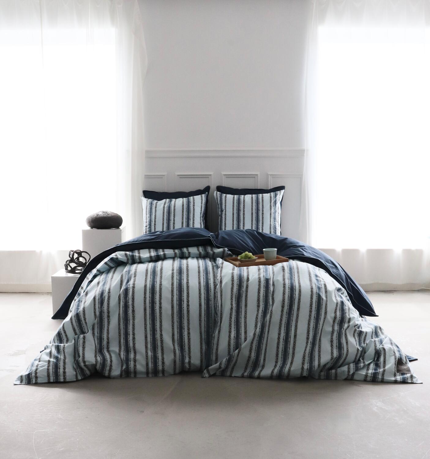 x Mads Barfod Streamline sengesæt, 140x220 cm - lyseblå
