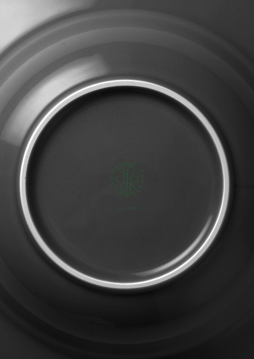 Rhombe Earth Dyb tallerken, slate - Ø24.5 cm.