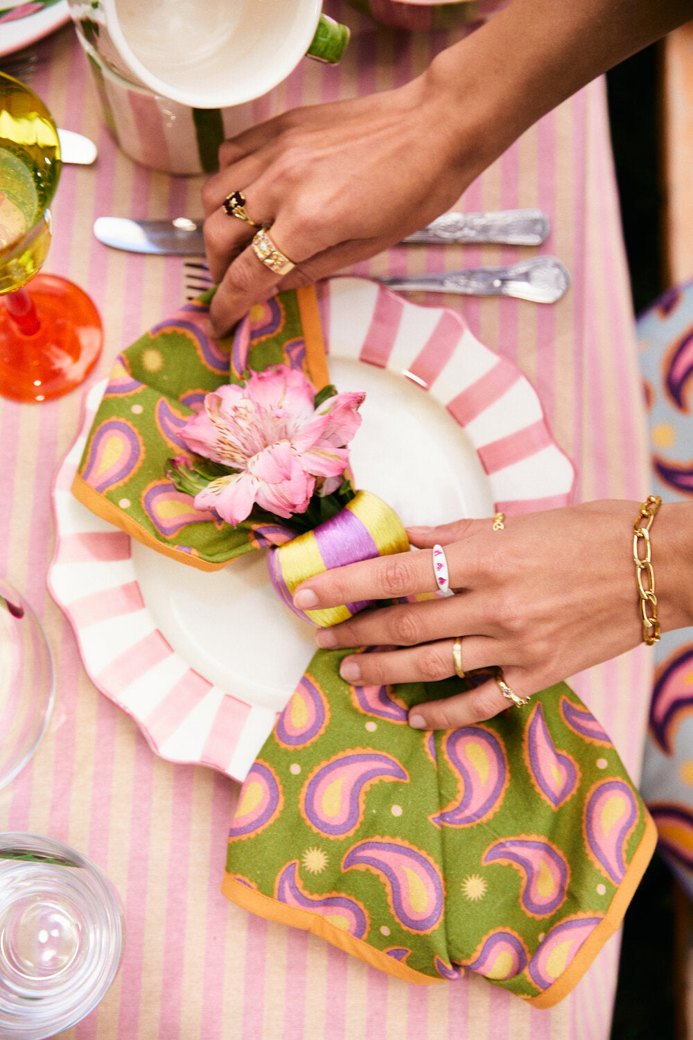 Pink Scalloped middagstallerken, Pink - Ø27 cm