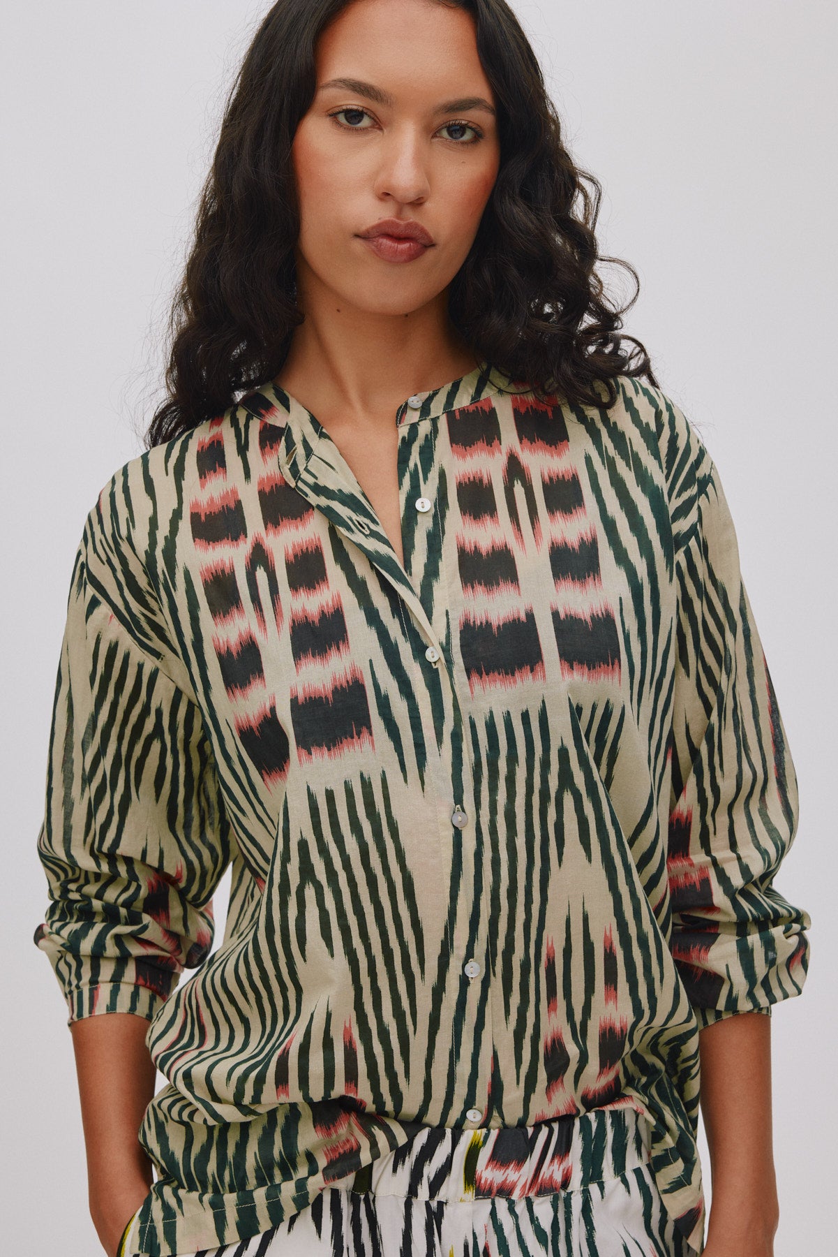 Sibyl Ikat Voile bluse - Forest Pink Sand