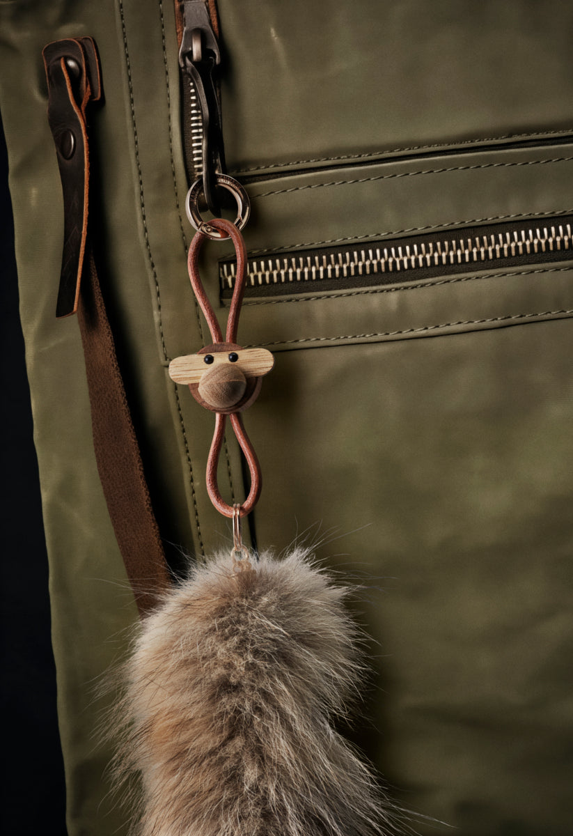 Abe nøglering - guldfarvet/teak/limba