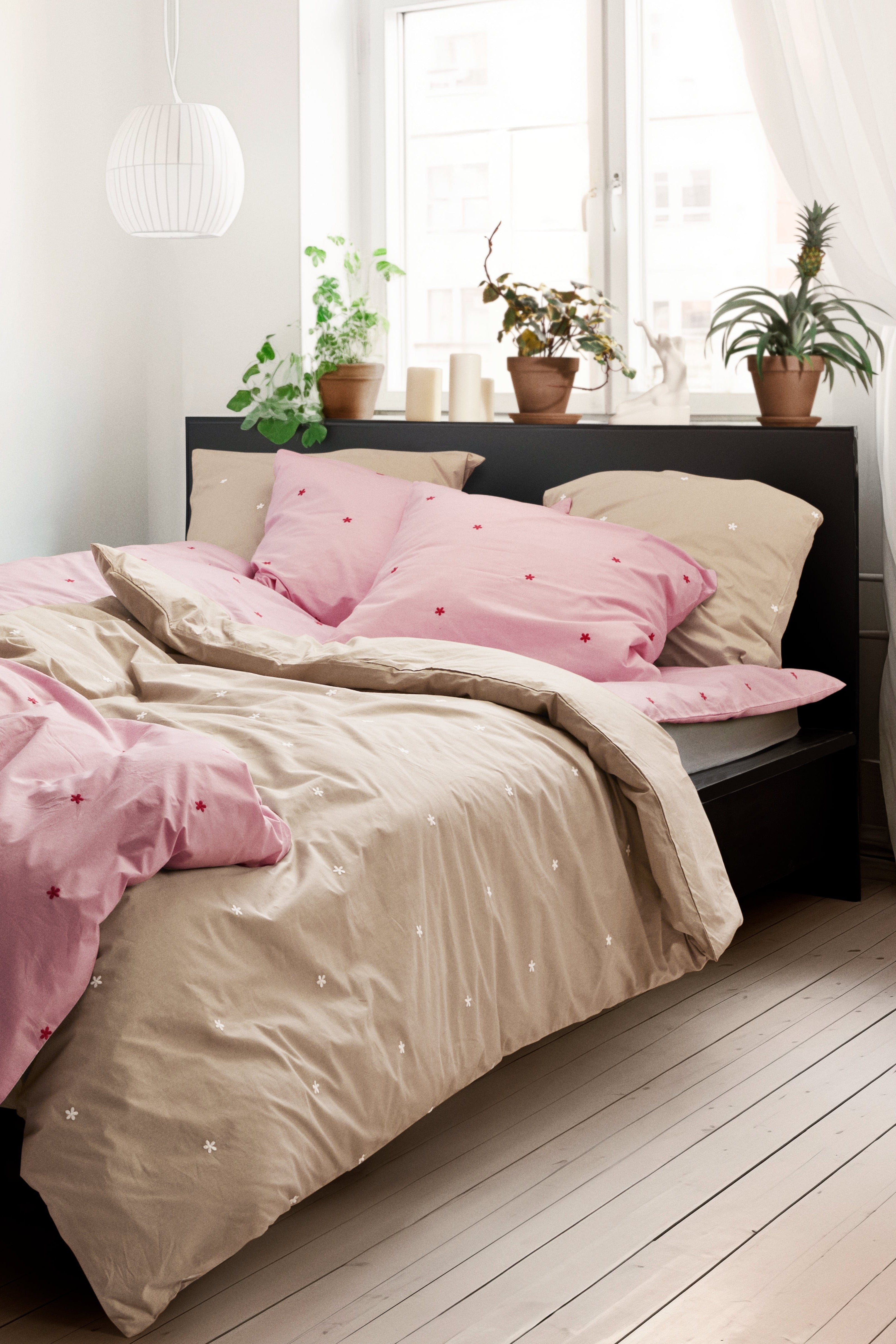 Daisy sengetøj - sand/hvid