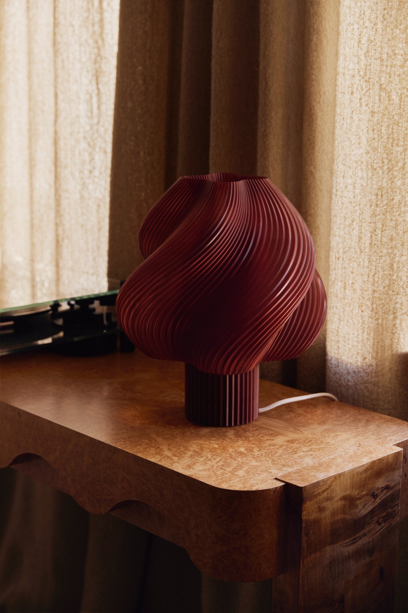Soft Serve bordlampe, H34 cm - Cherry