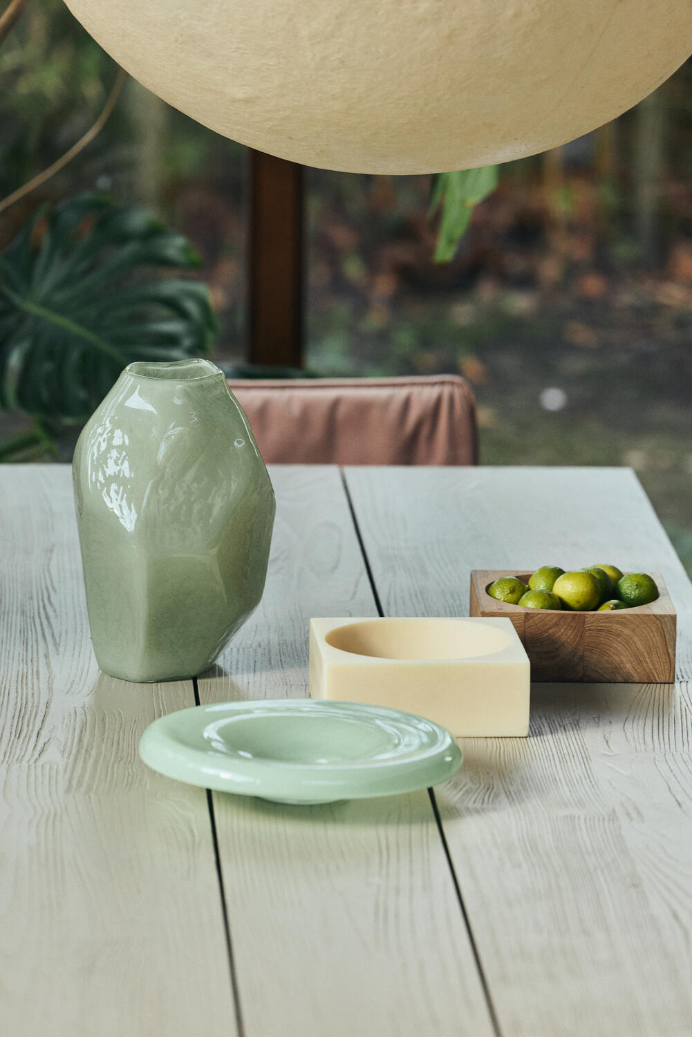 Gemstone vase - Jade
