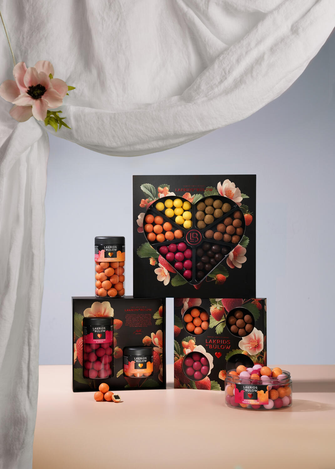 Small Selection Box Love 2026