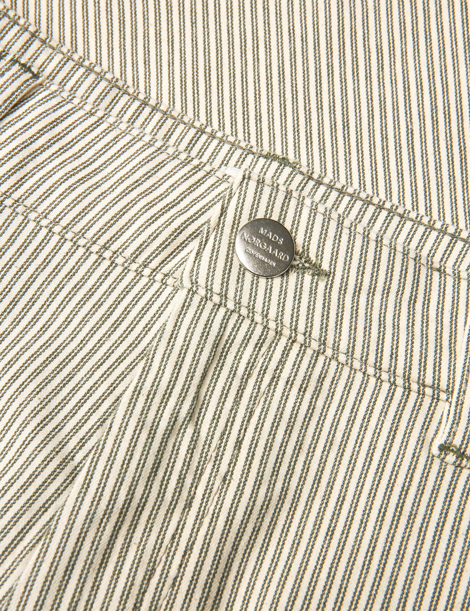 Bromi Palu shorts - Four Leaf Clover/Whitecap Grey