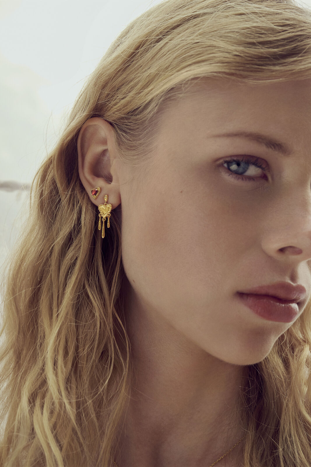 Trista hængeøreringe - forgyldt