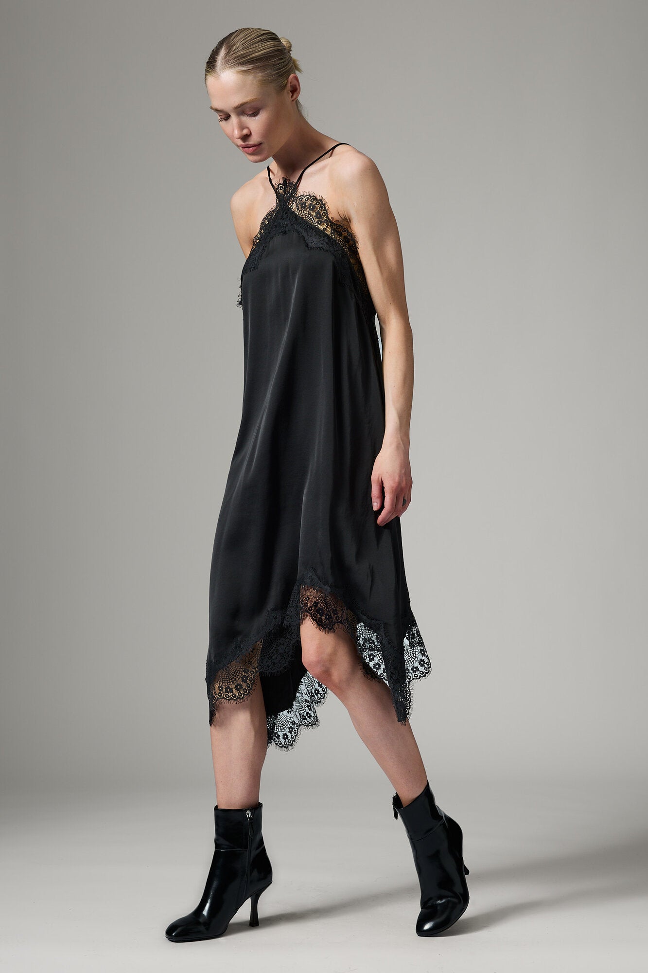 Umali kort festkjole - Fluid Viscose