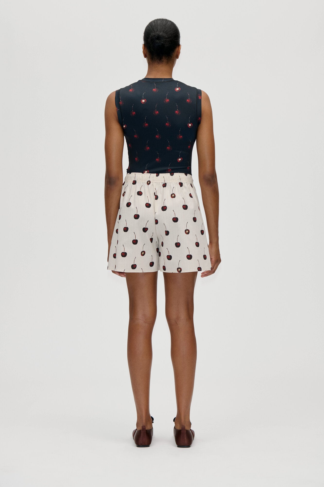 2339 Elasticated Waistband shorts - Cherries