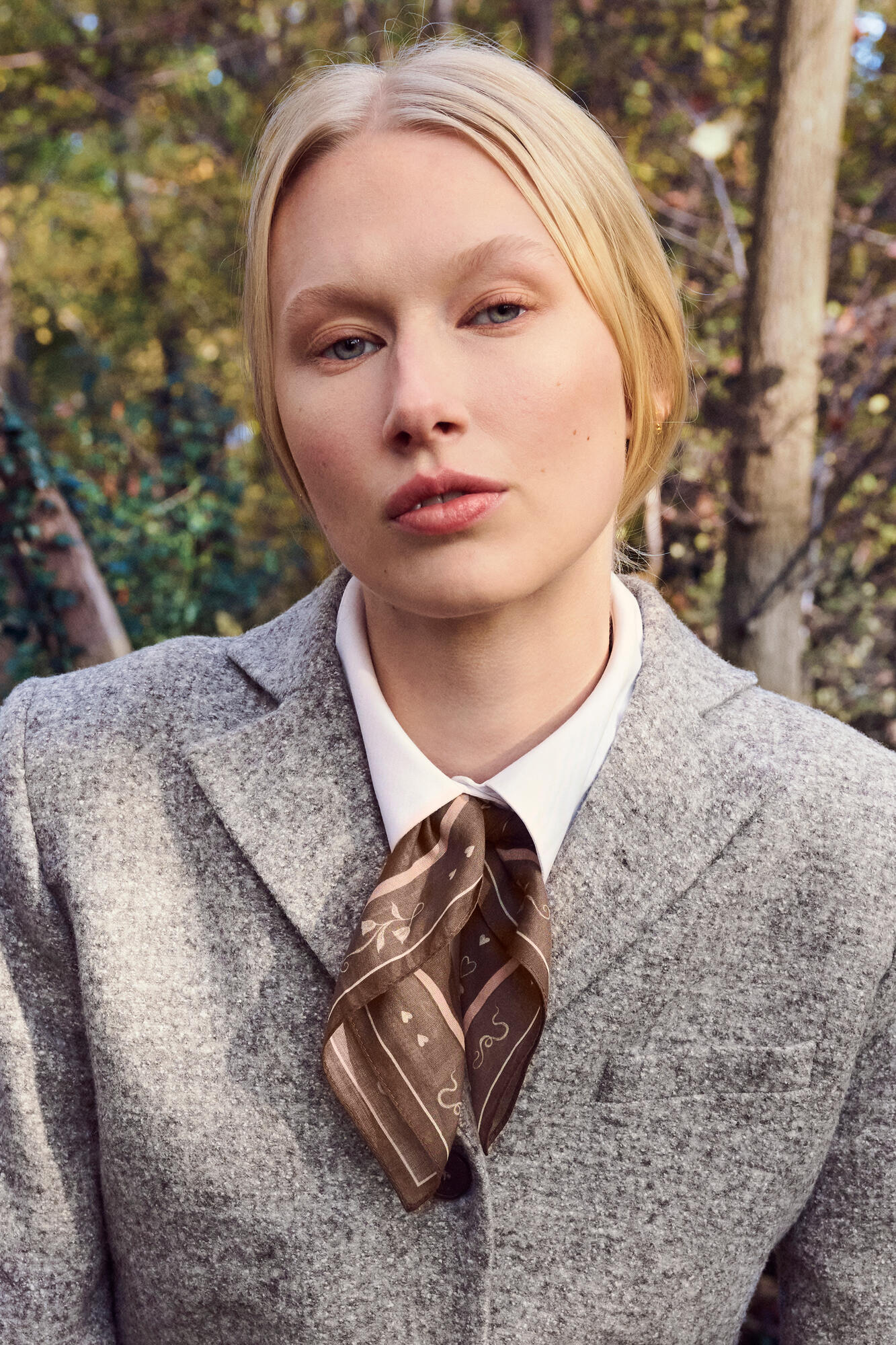 Olena tørklæde – brun