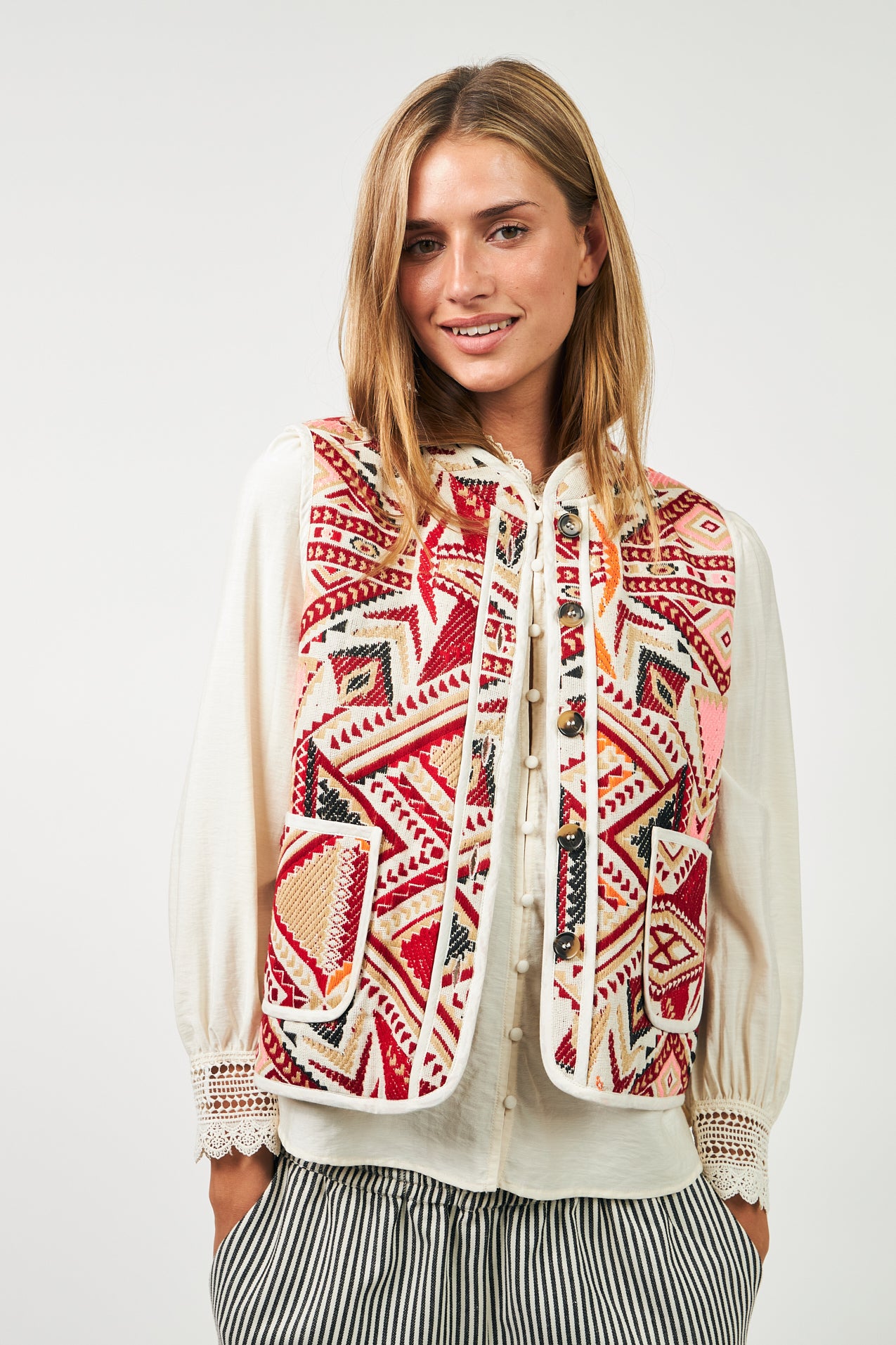 Cairoll vest - Red Multi