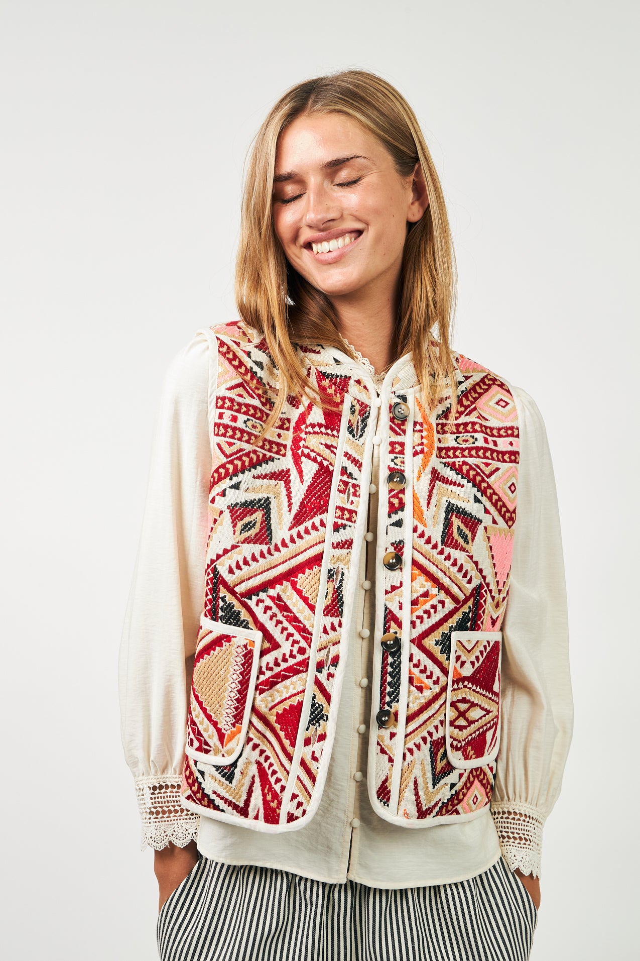 Cairoll vest - Red Multi