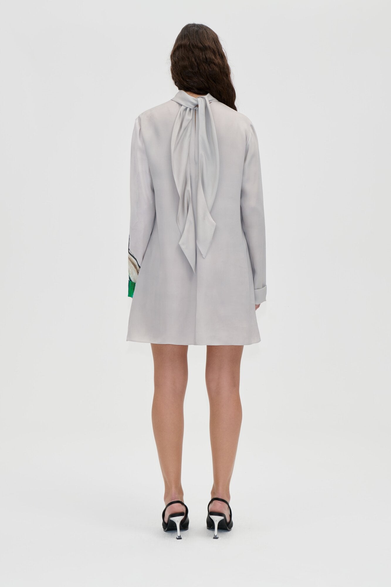 2263 Flowy Ties minikjole - The Achiever