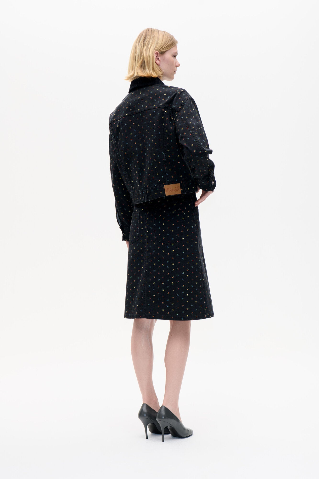 Bille denimjakke - Black Petite Flower