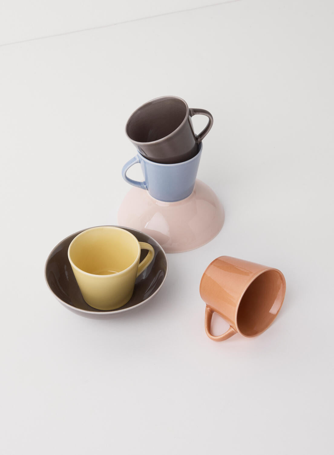 Krus med hank, gul - 260 ml.