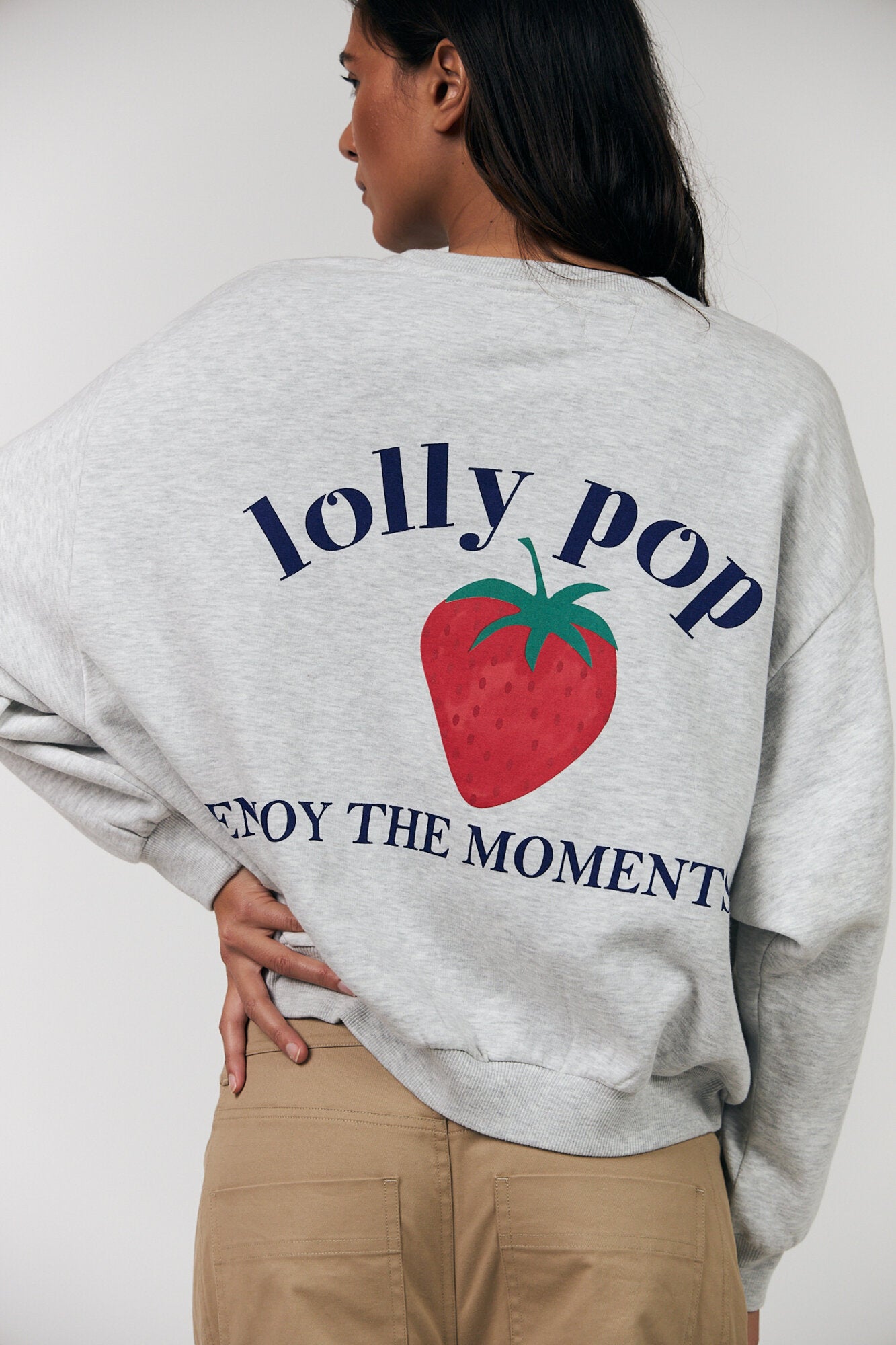 SydneyLL Strawberry sweatshirt - lysegrå