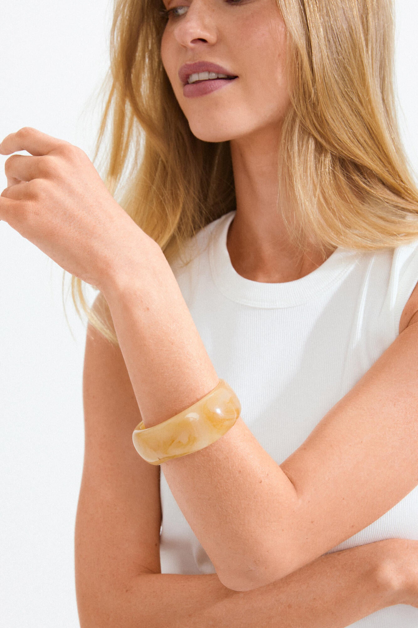 Aase Maxi armring – Honey