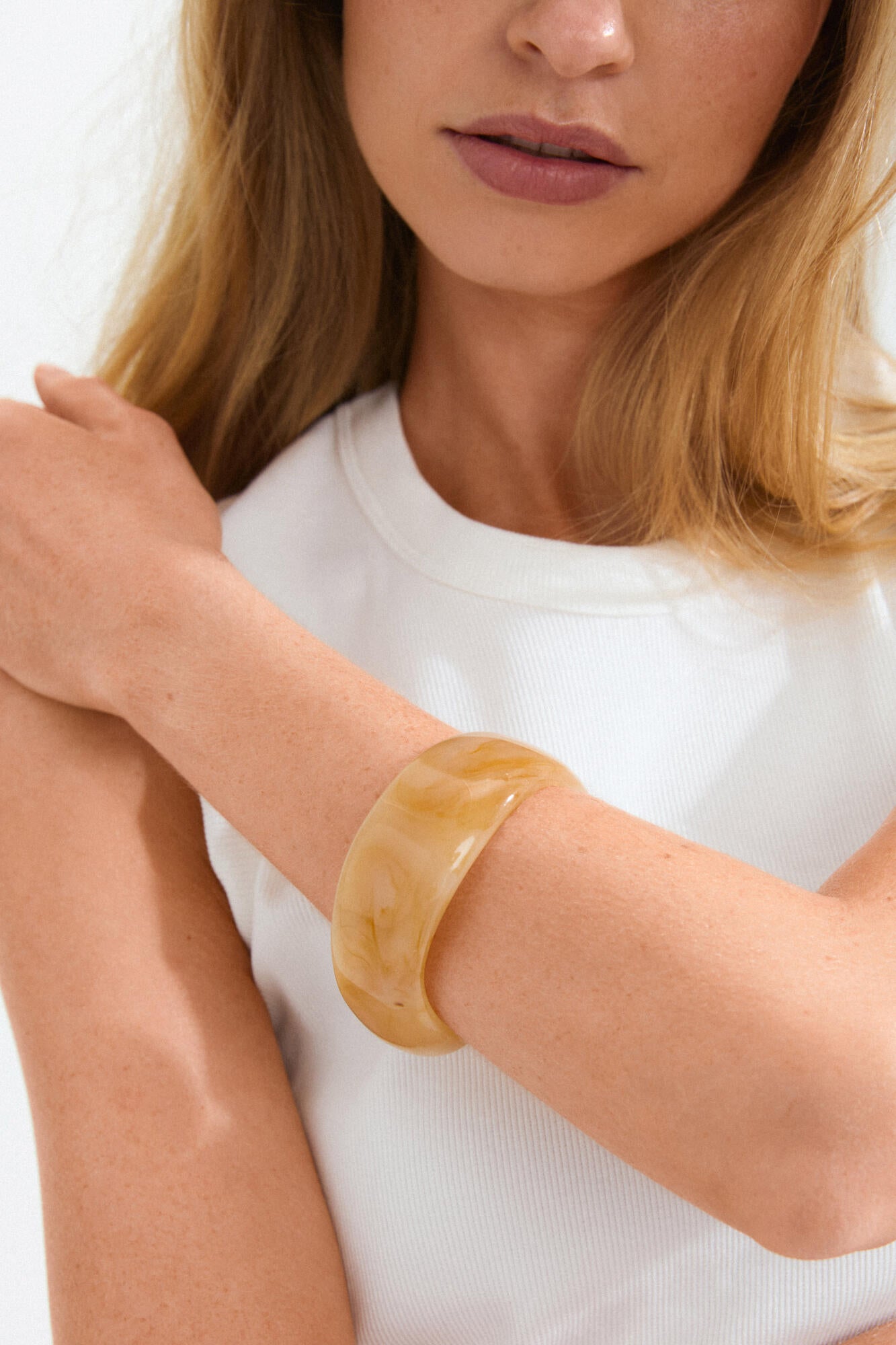 Aase Maxi armring – Honey