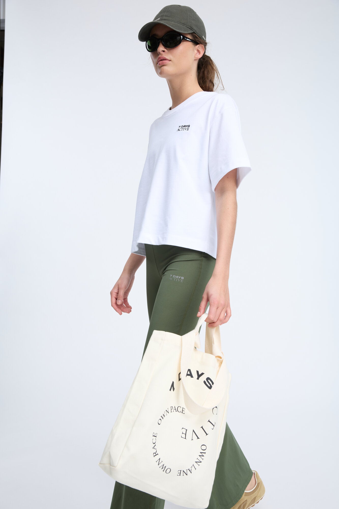 Body W Bootcut tights – Dark Olive