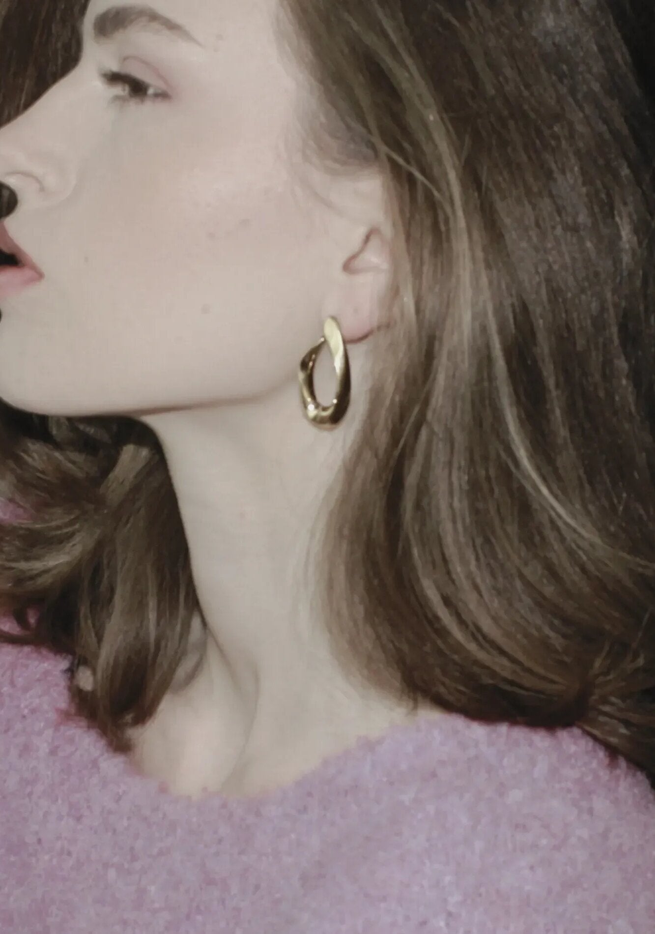 V Shape Statement øreringe - forgyldt