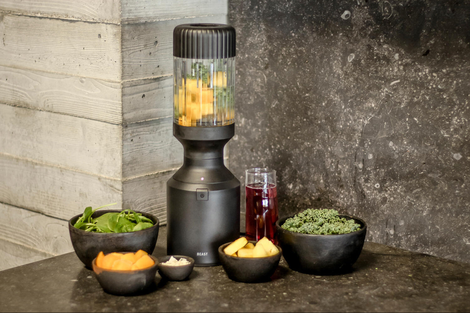 Mega Plus 1200 blender - Carbon Black