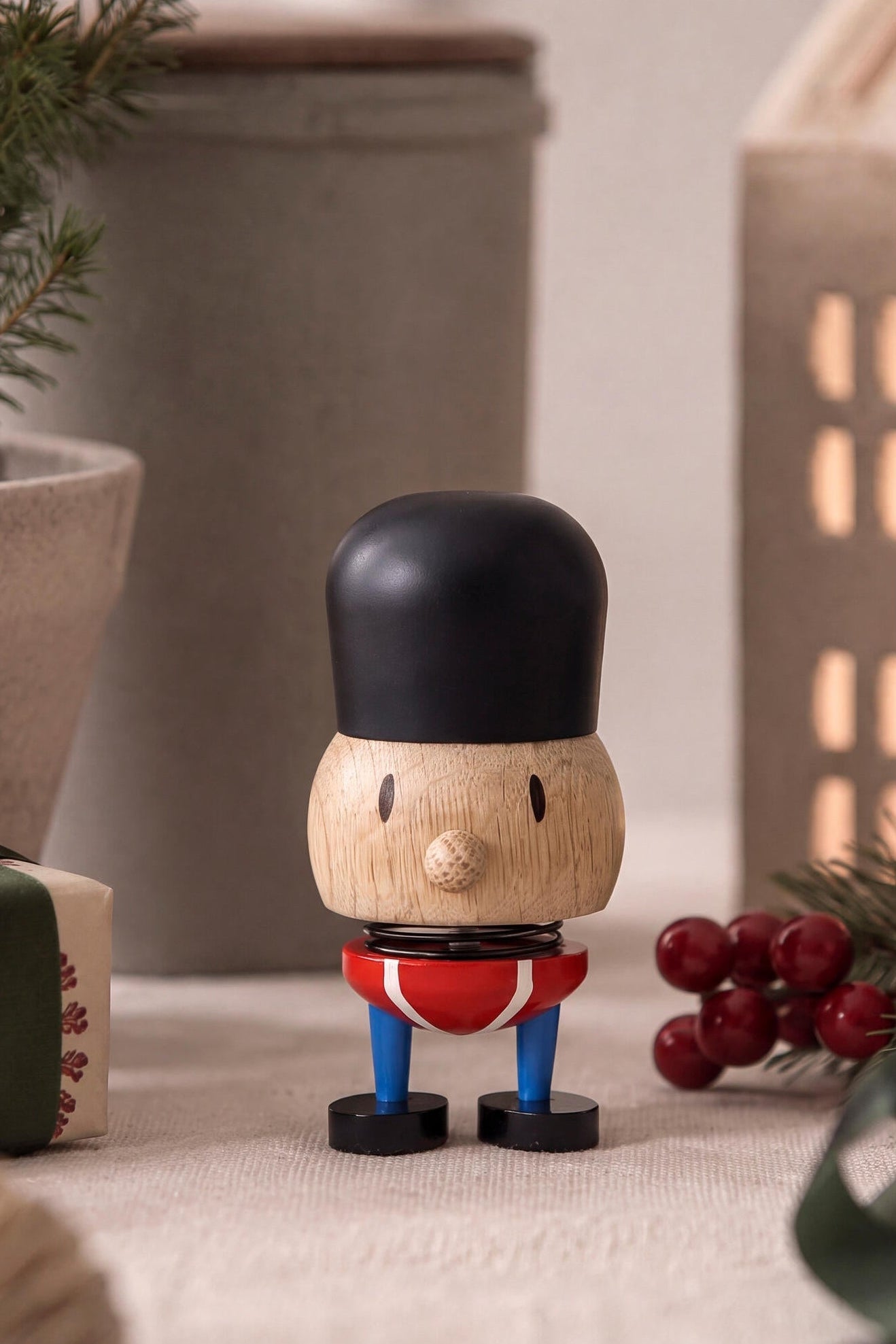 Guardsman træfigur – Raw oak