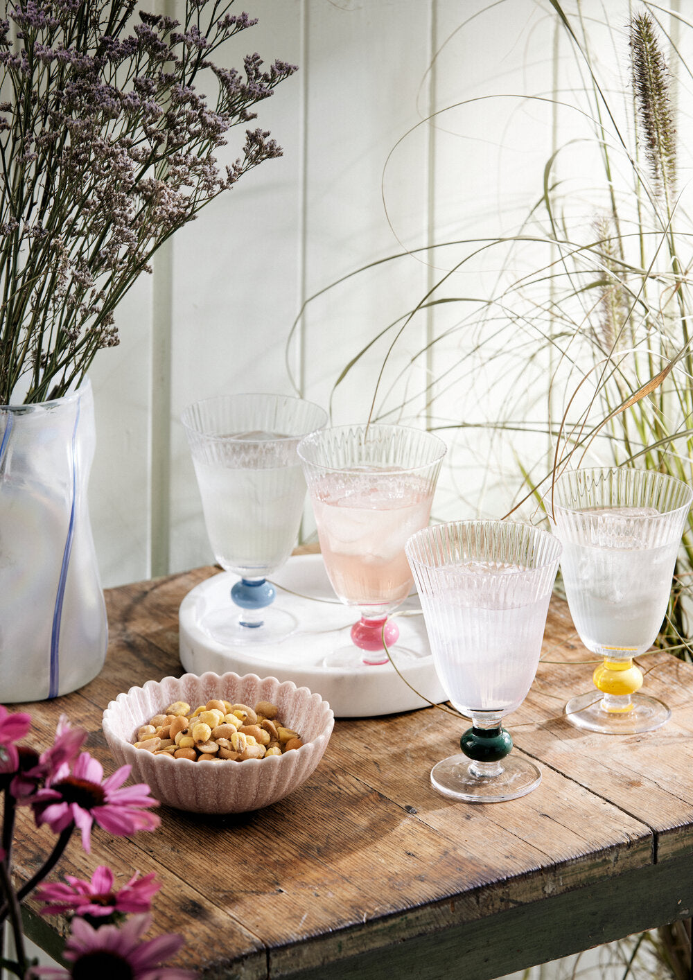 Garden drikkeglas på fod, klar/grøn - H13,5 cm.